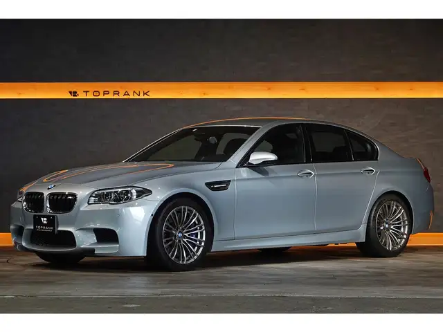 BMW M5 F10
