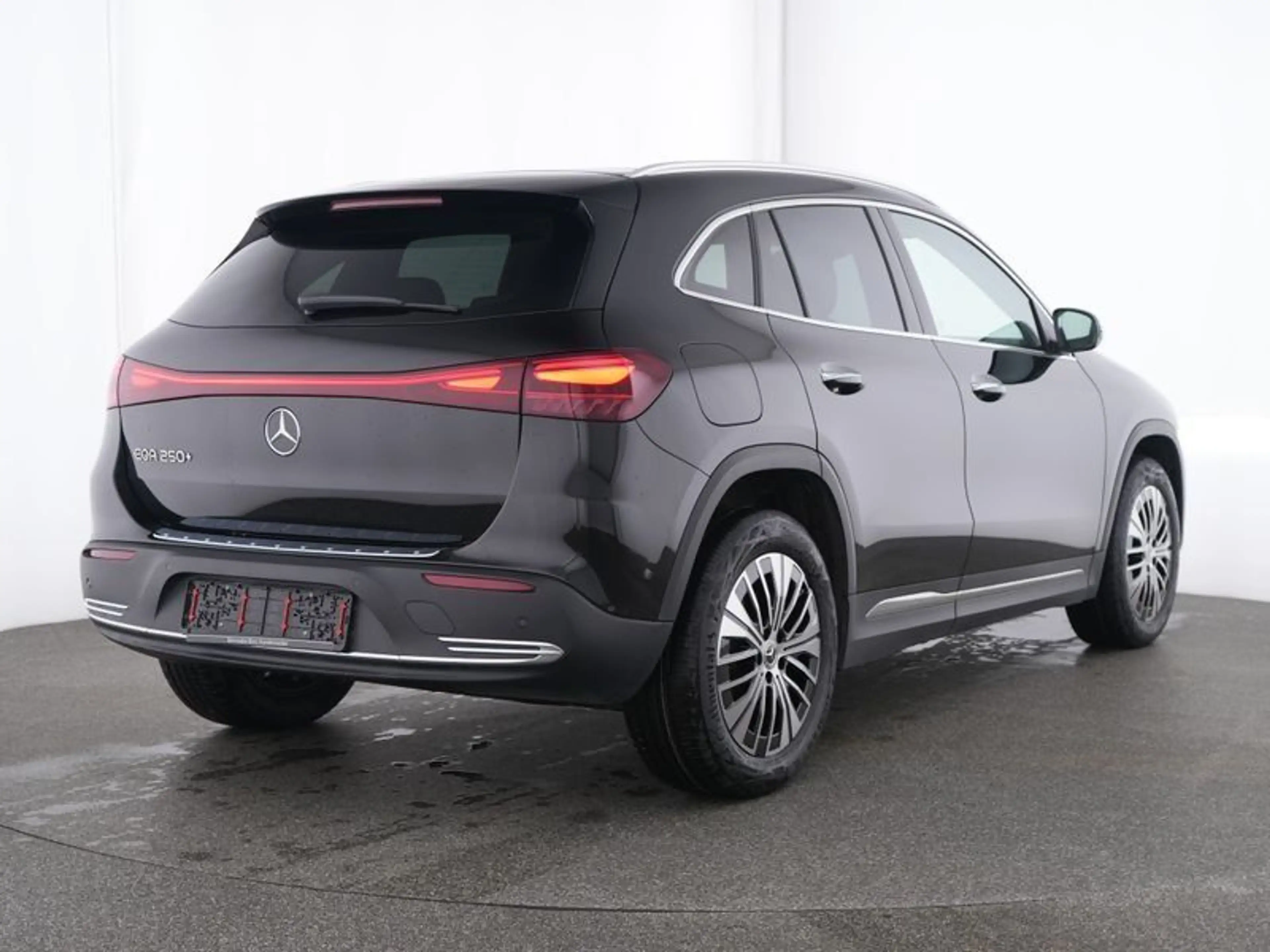 Mercedes-Benz EQA 250+ PROGR-ADVANCED+ PANO FAP BURMESTER WDGS — photo 4