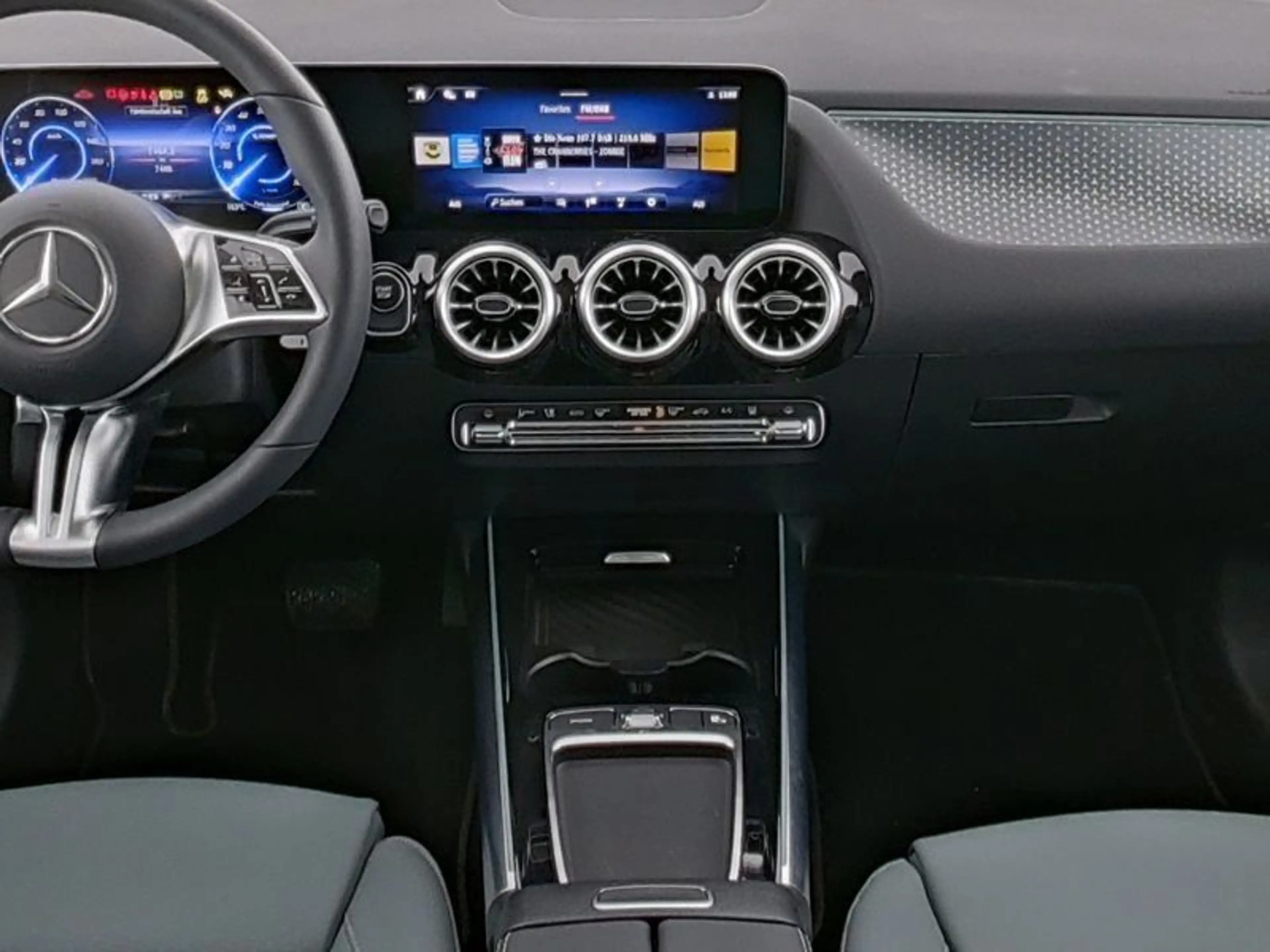 Mercedes-Benz EQA 250+ PROGR-ADVANCED+ PANO FAP BURMESTER WDGS — photo 6