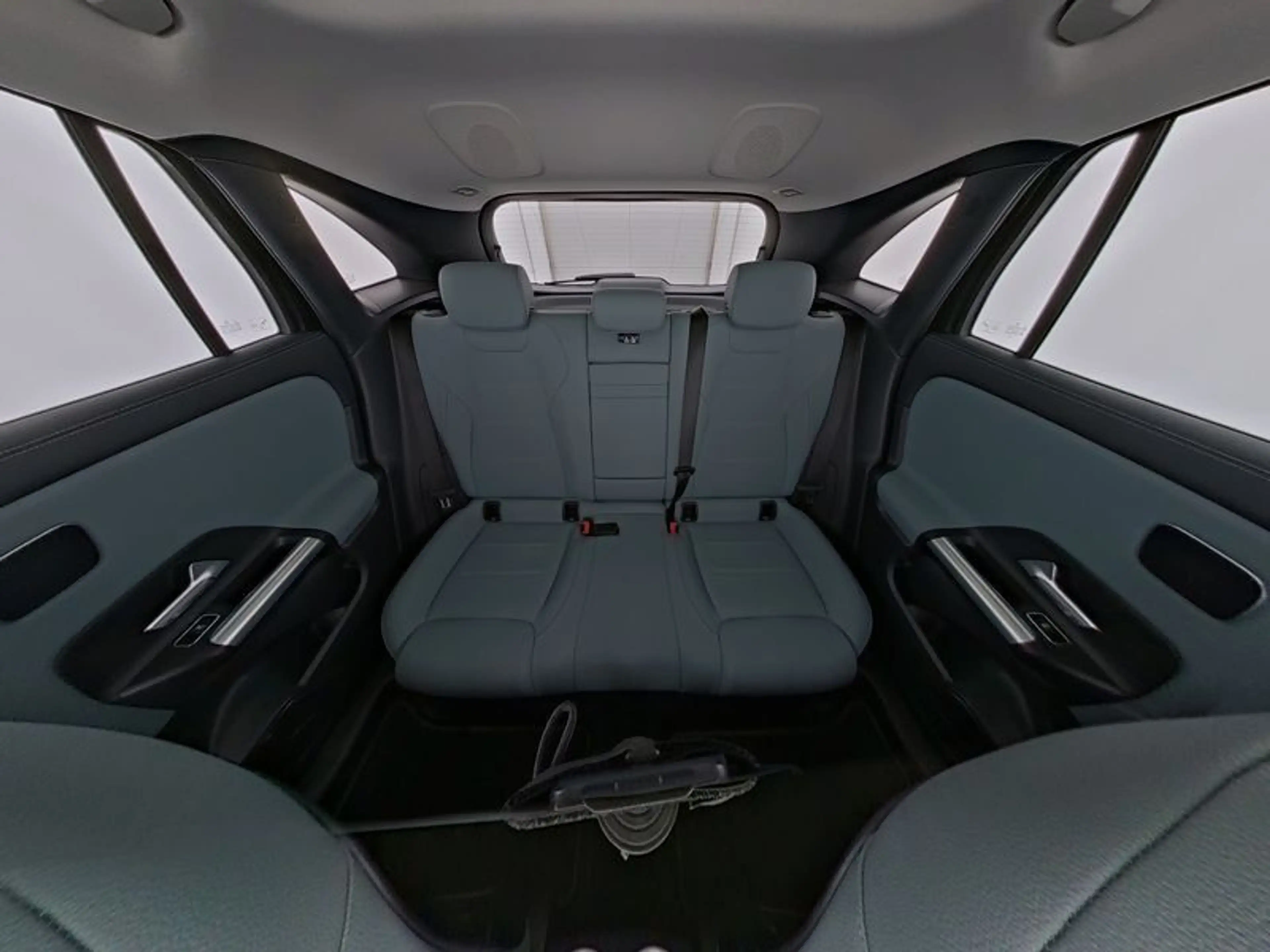 Mercedes-Benz EQA 250+ PROGR-ADVANCED+ PANO FAP BURMESTER WDGS — photo 9
