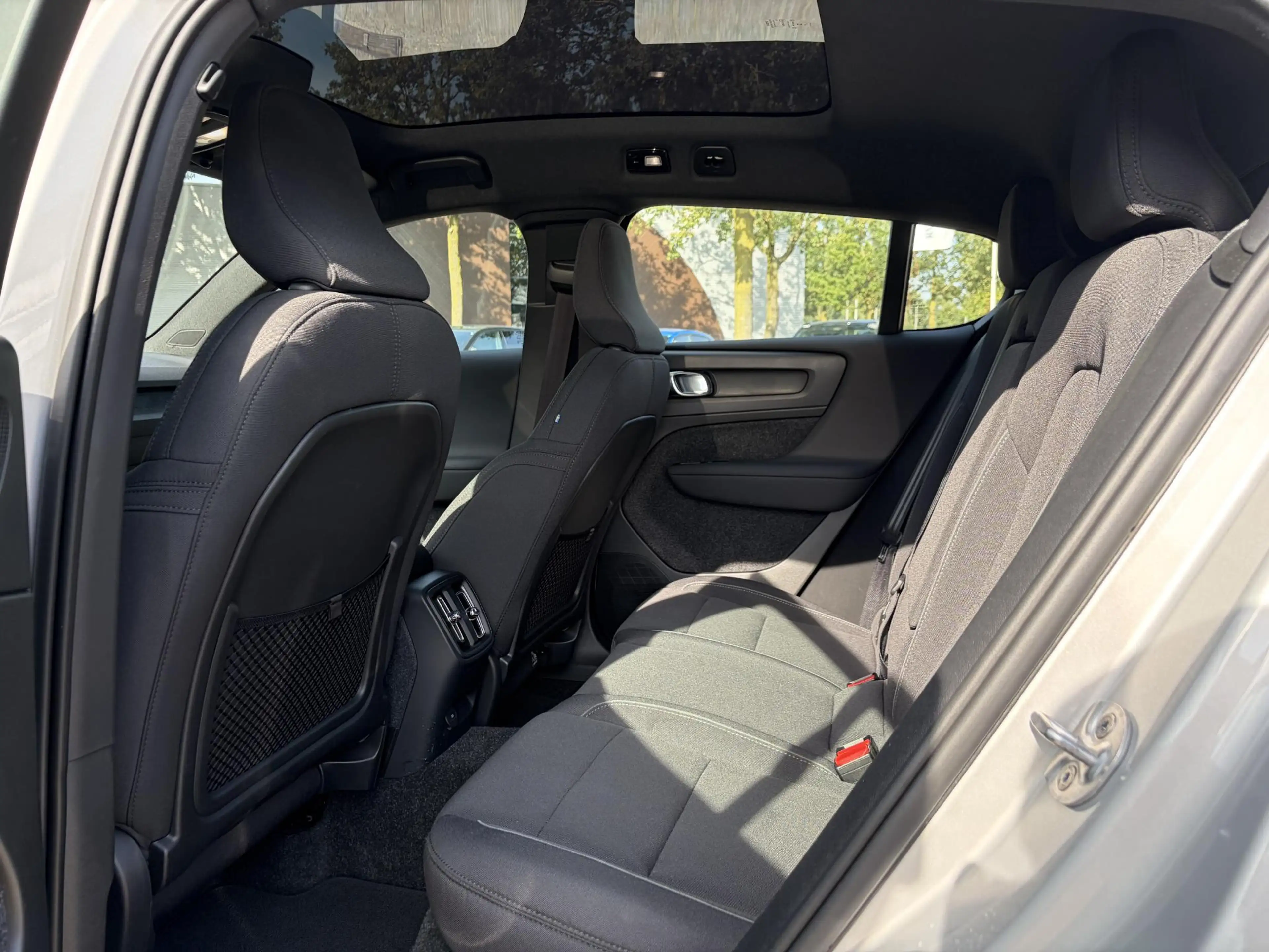 Volvo C40 Recharge Ultimate 69 kWh SOH 95% | MEM. SEAT | HAR — photo 16
