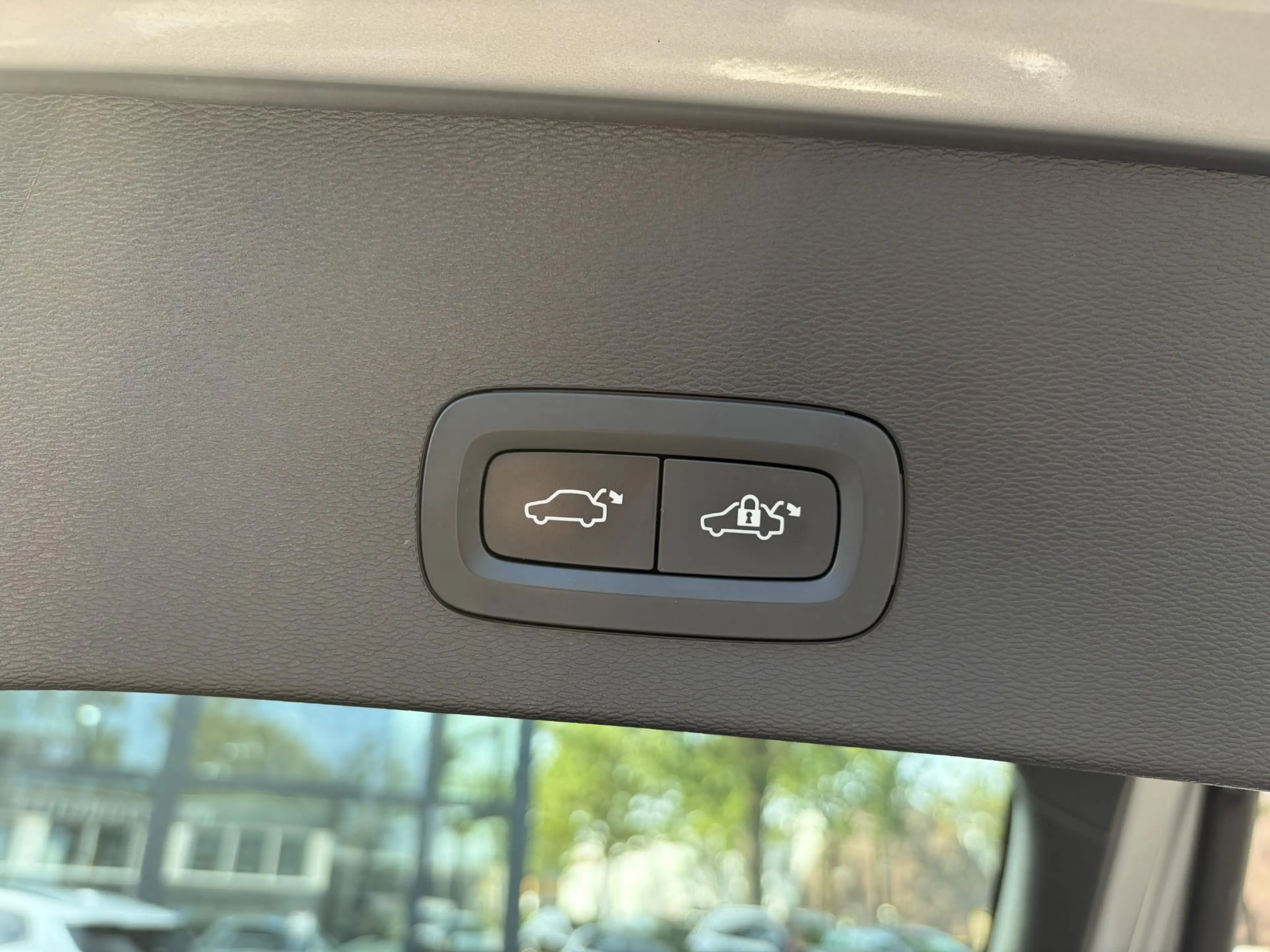 Volvo C40 Recharge Ultimate 69 kWh SOH 95% | MEM. SEAT | HAR — photo 13