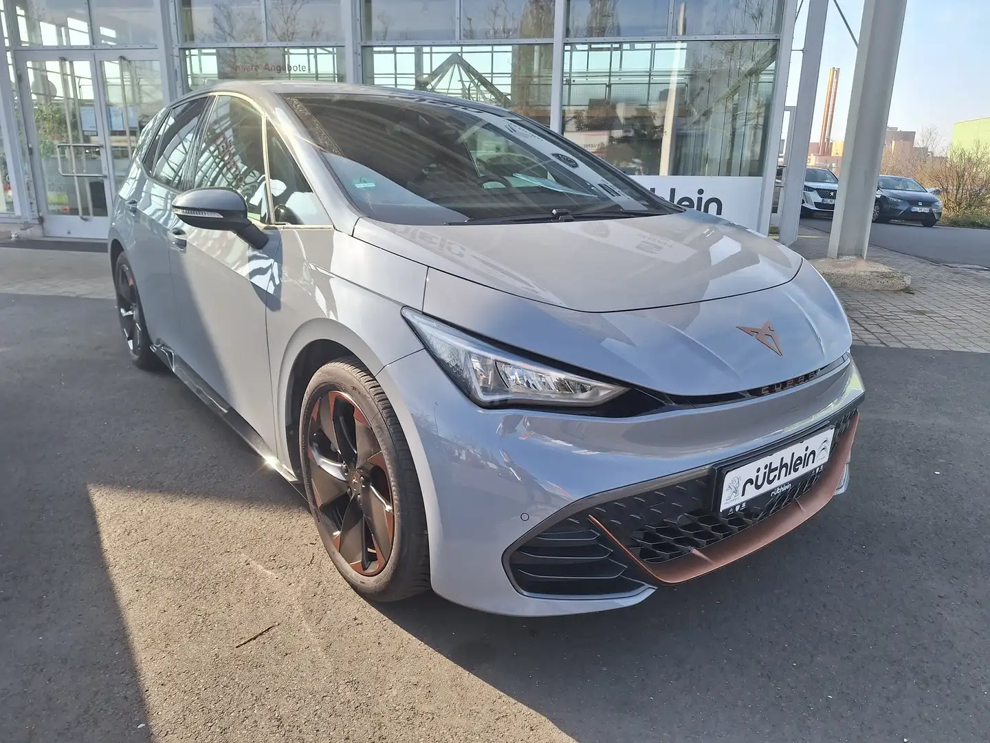 CUPRA Born 170 kW / 231 PS Gris - 1