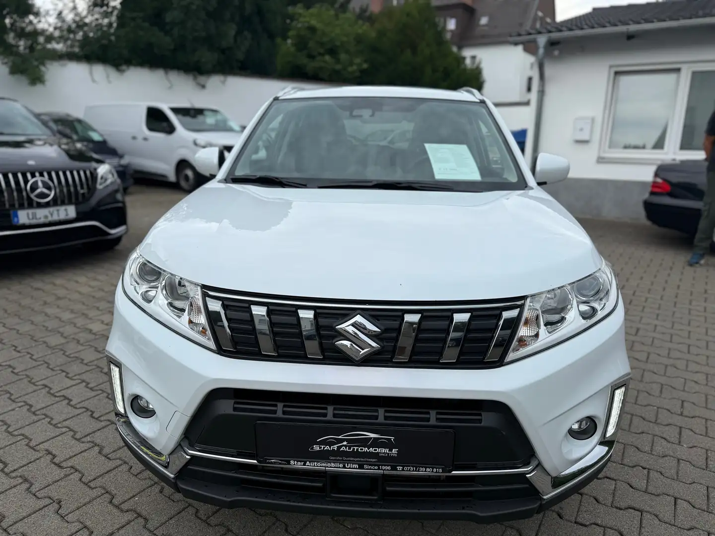Suzuki Vitara 1,0 Boosterjet Allgrip*Kamera*SHZ*Klima*Scheckheft Blanco - 2