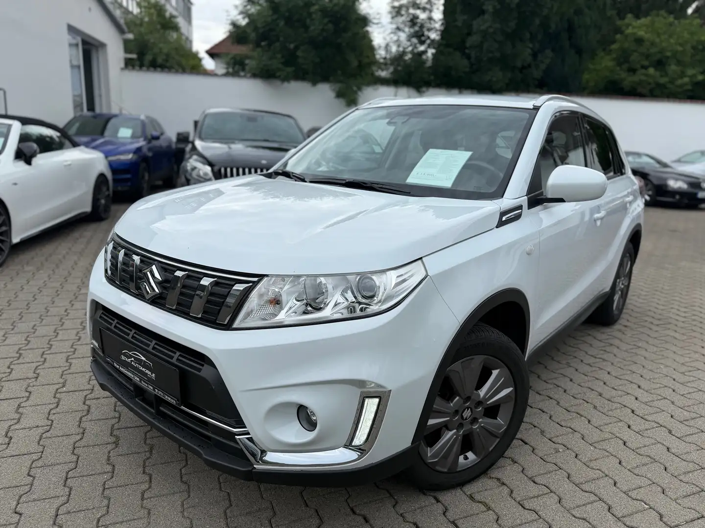 Suzuki Vitara 1,0 Boosterjet Allgrip*Kamera*SHZ*Klima*Scheckheft Blanco - 1