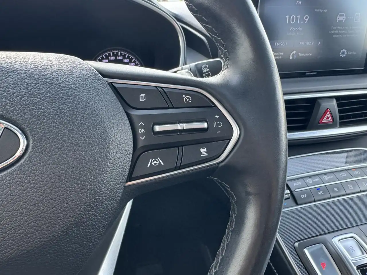 Hyundai SANTA FE снимка Hyundai SANTA FE
