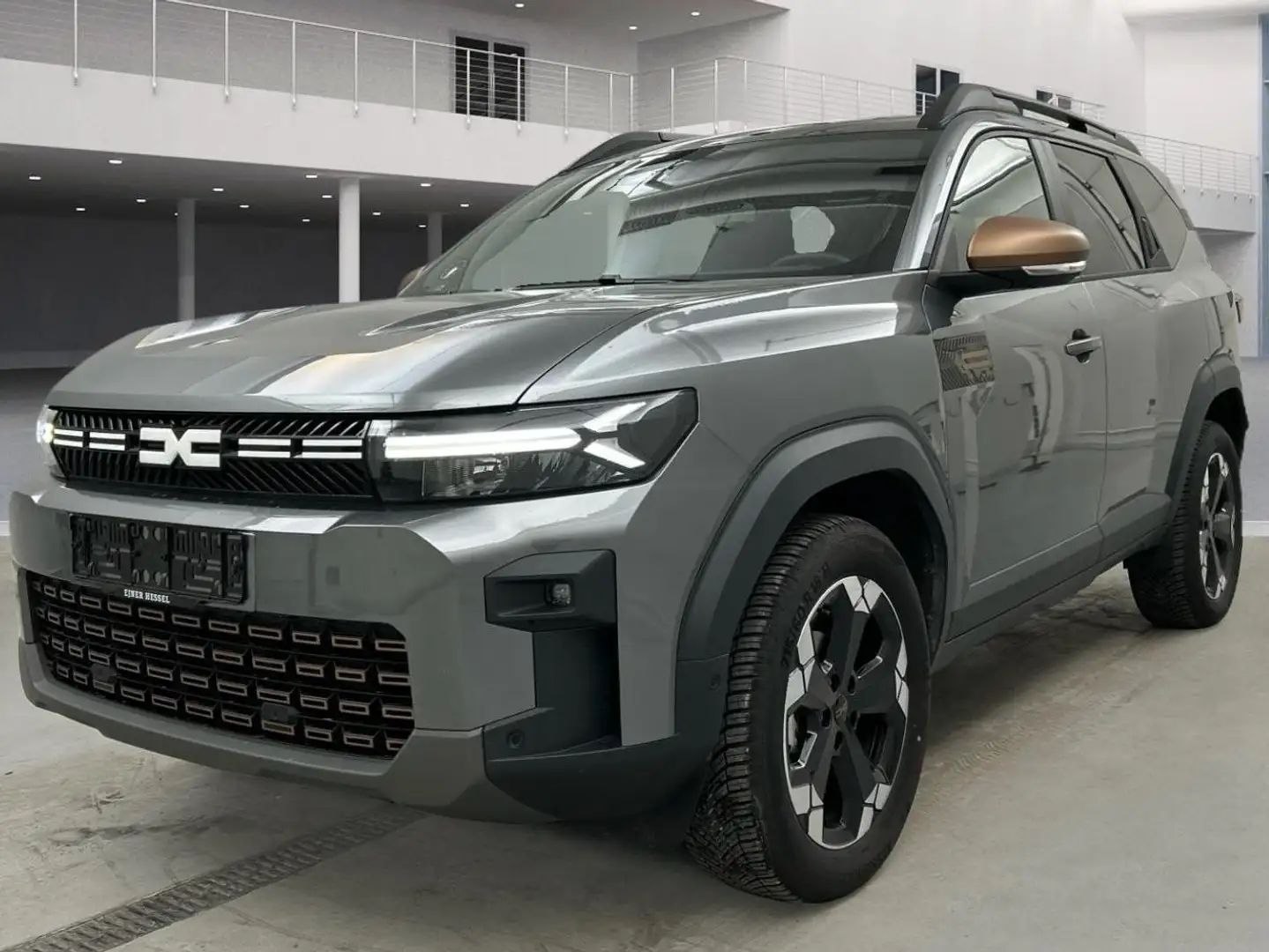 Dacia Bigster TCe 130 Extreme 4x4 Sitz+WSS+Lenkrad-Heiz GJR ESD Grau - 1