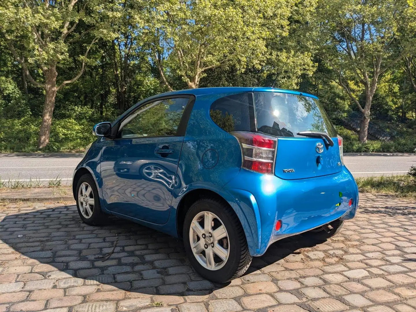 Toyota iQ iQ 1.0 Prestige Blau - 2