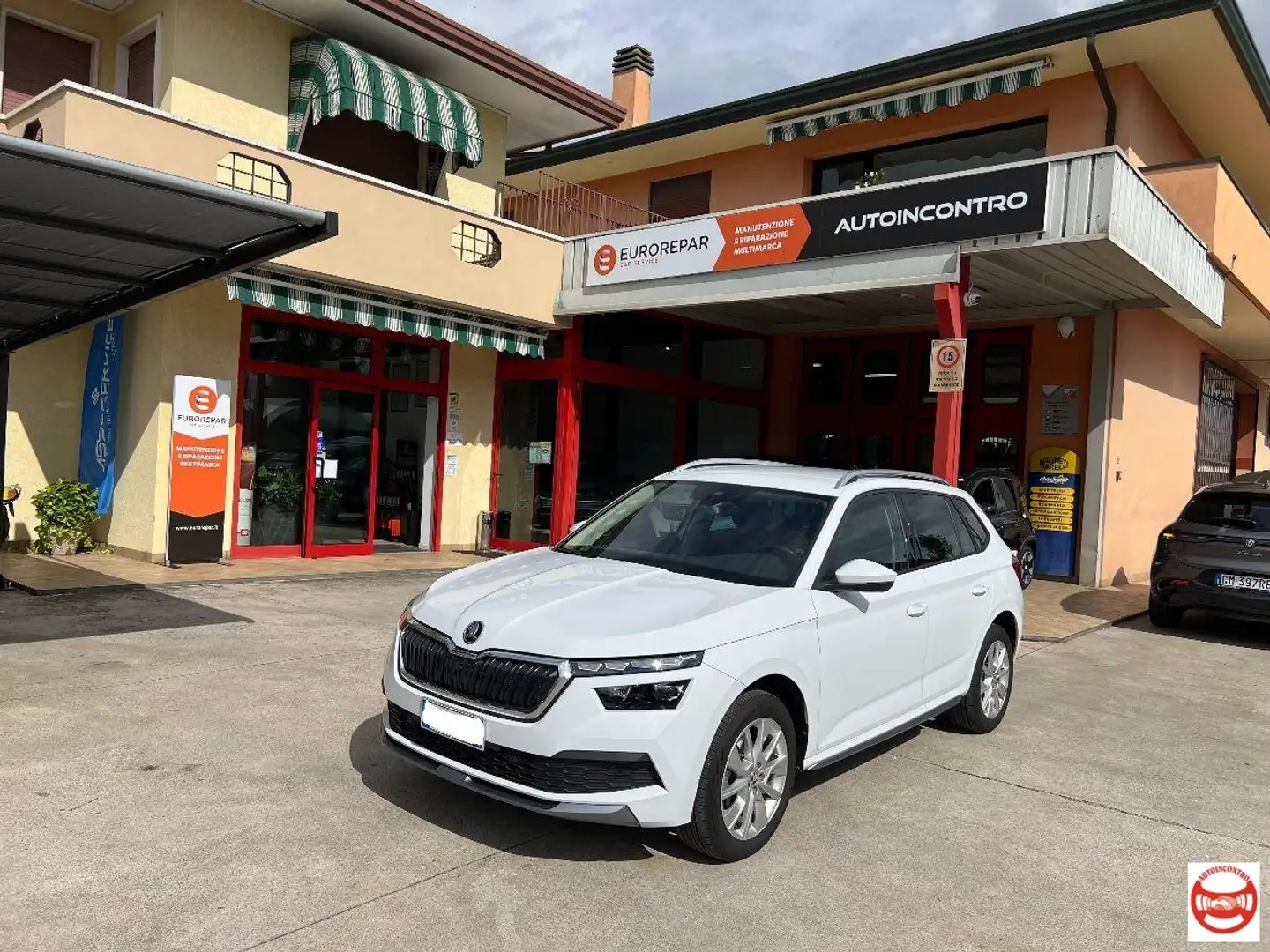 Skoda Kamiq 1.0 g-tec Style 90cv Bianco - 1