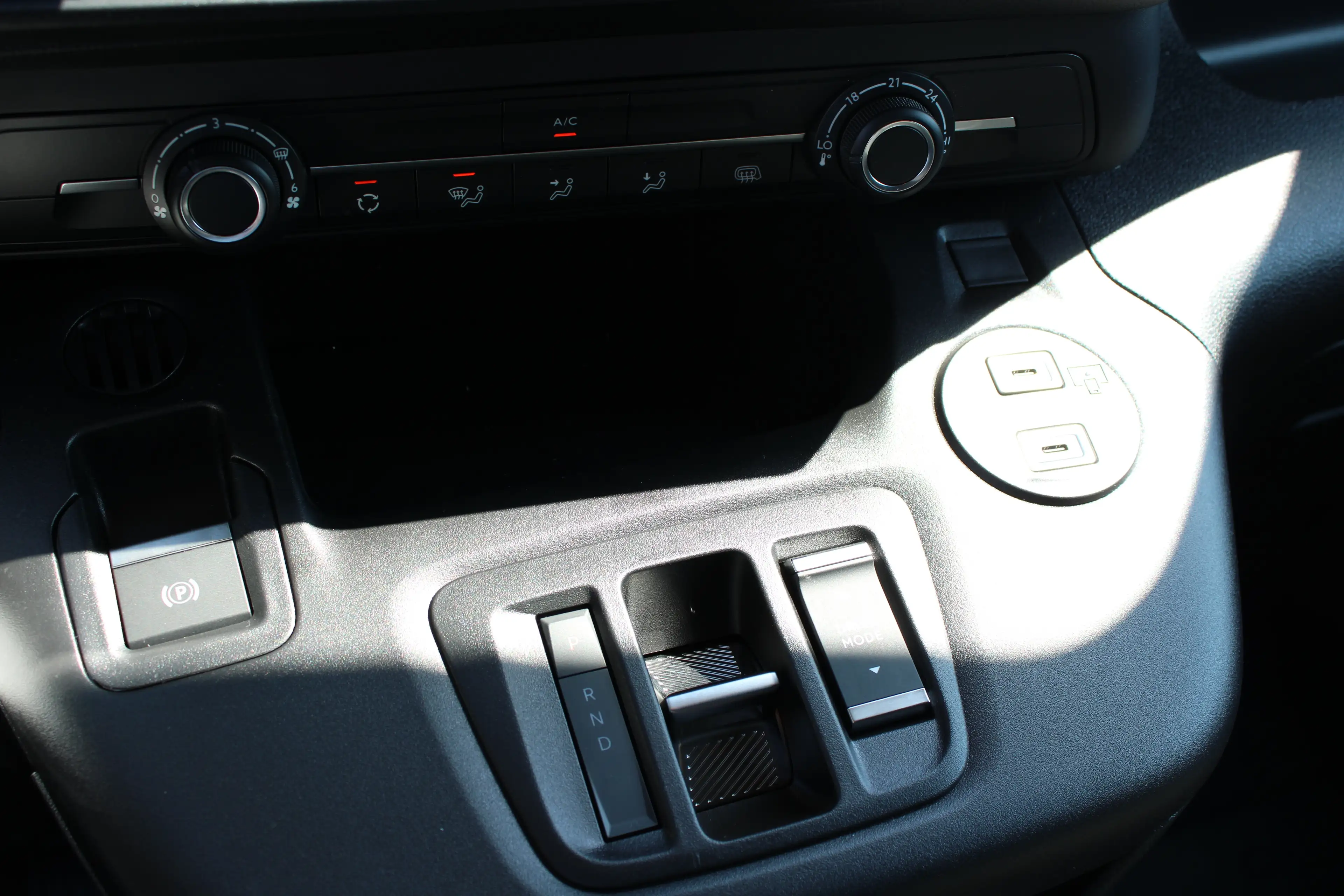Peugeot Partner e-Partner 136 L1 50 kWh | Fase 3 laden | Navigatie — photo 16