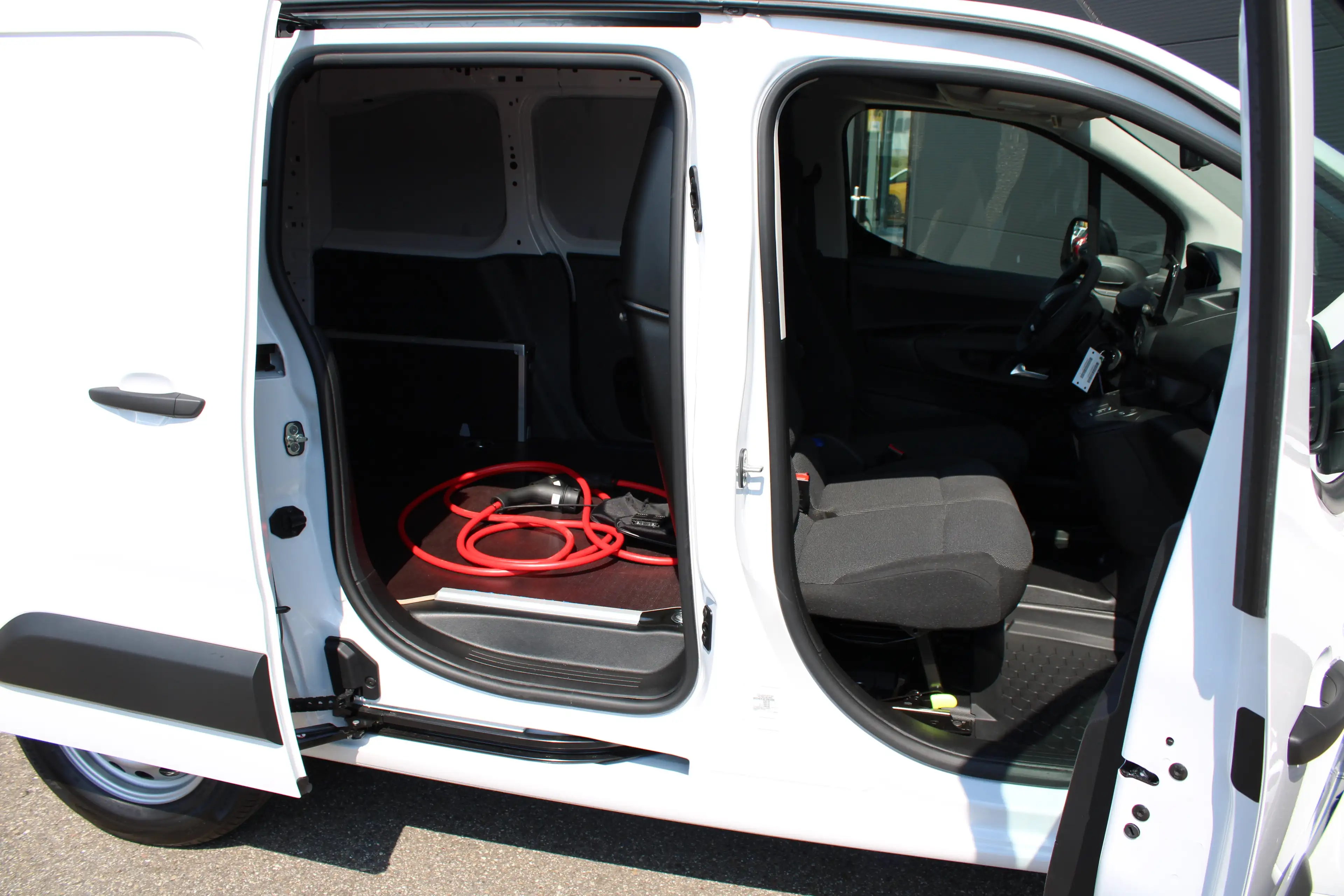 Peugeot Partner e-Partner 136 L1 50 kWh | Fase 3 laden | Navigatie — photo 7