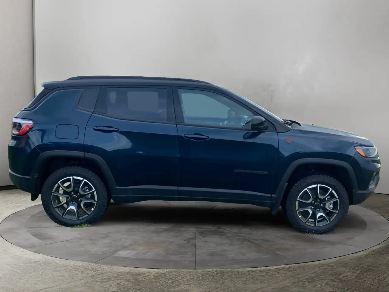 Jeep Compass photo Jeep Compass