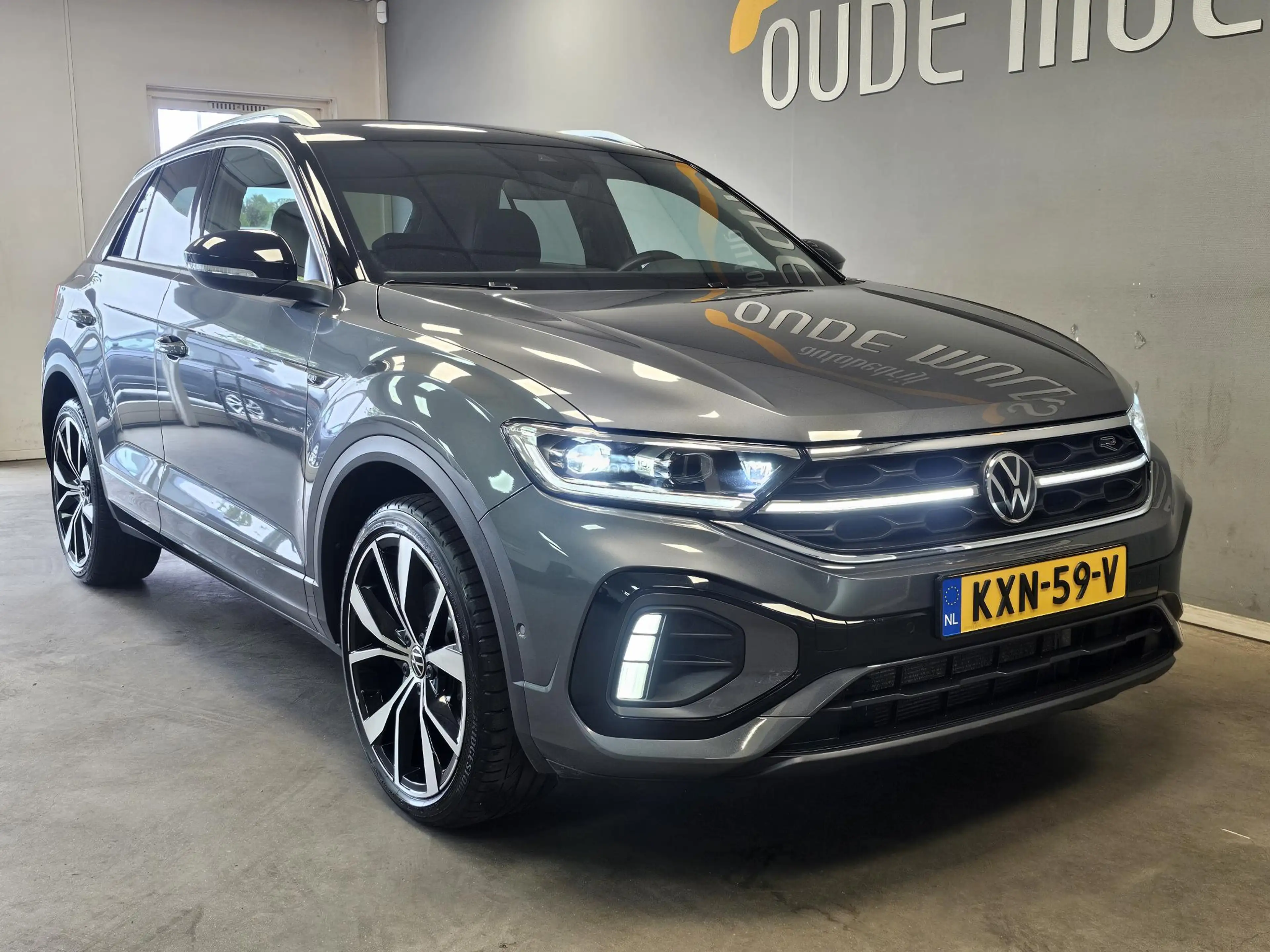 Volkswagen T-Roc 1.5 TSI R-Line Black Style | Stoelmassage | Adapti — photo 12