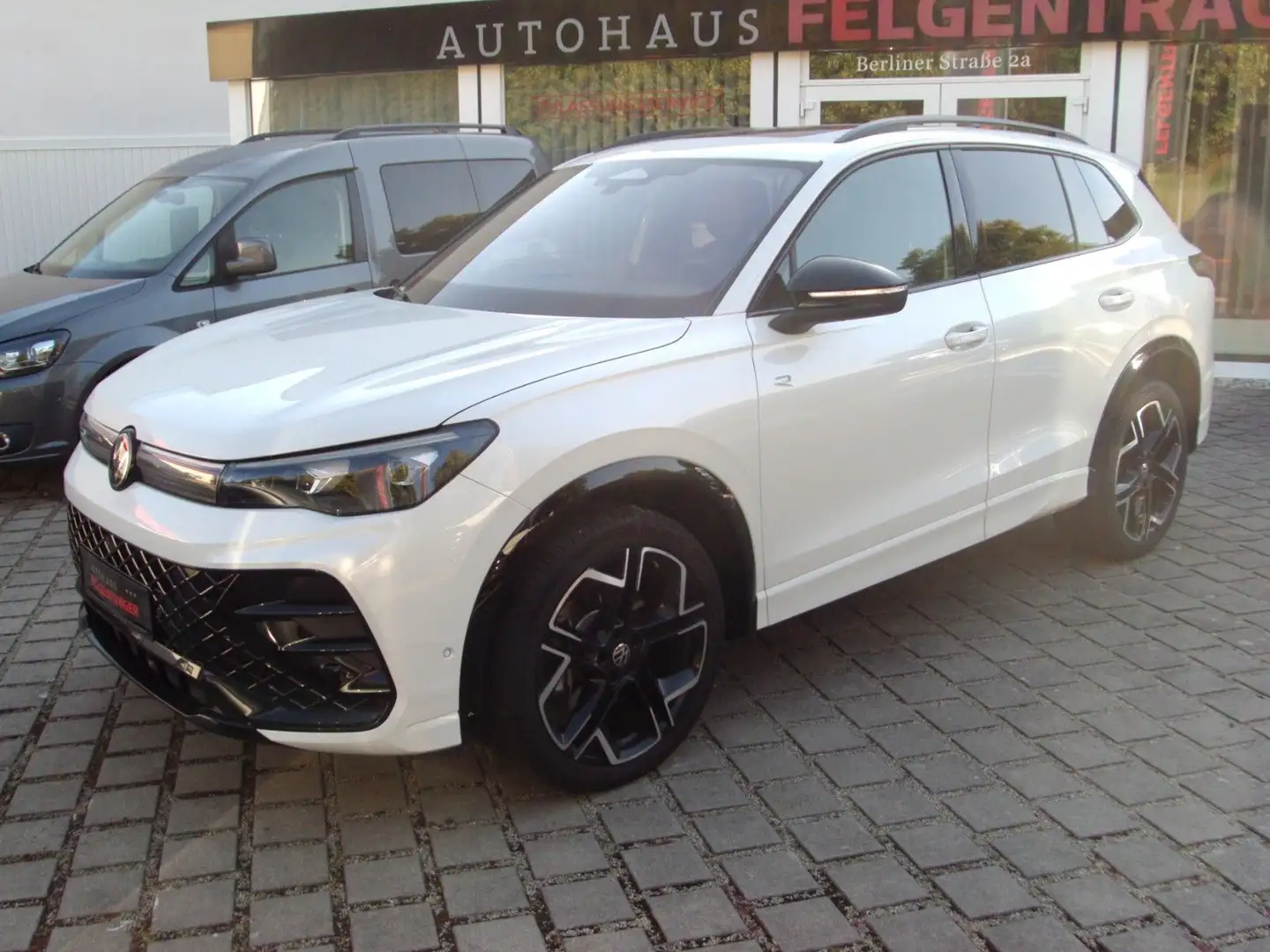 Volkswagen Tiguan 2.0 TDI DSG 4MOTION "R-Line" Weiß - 1