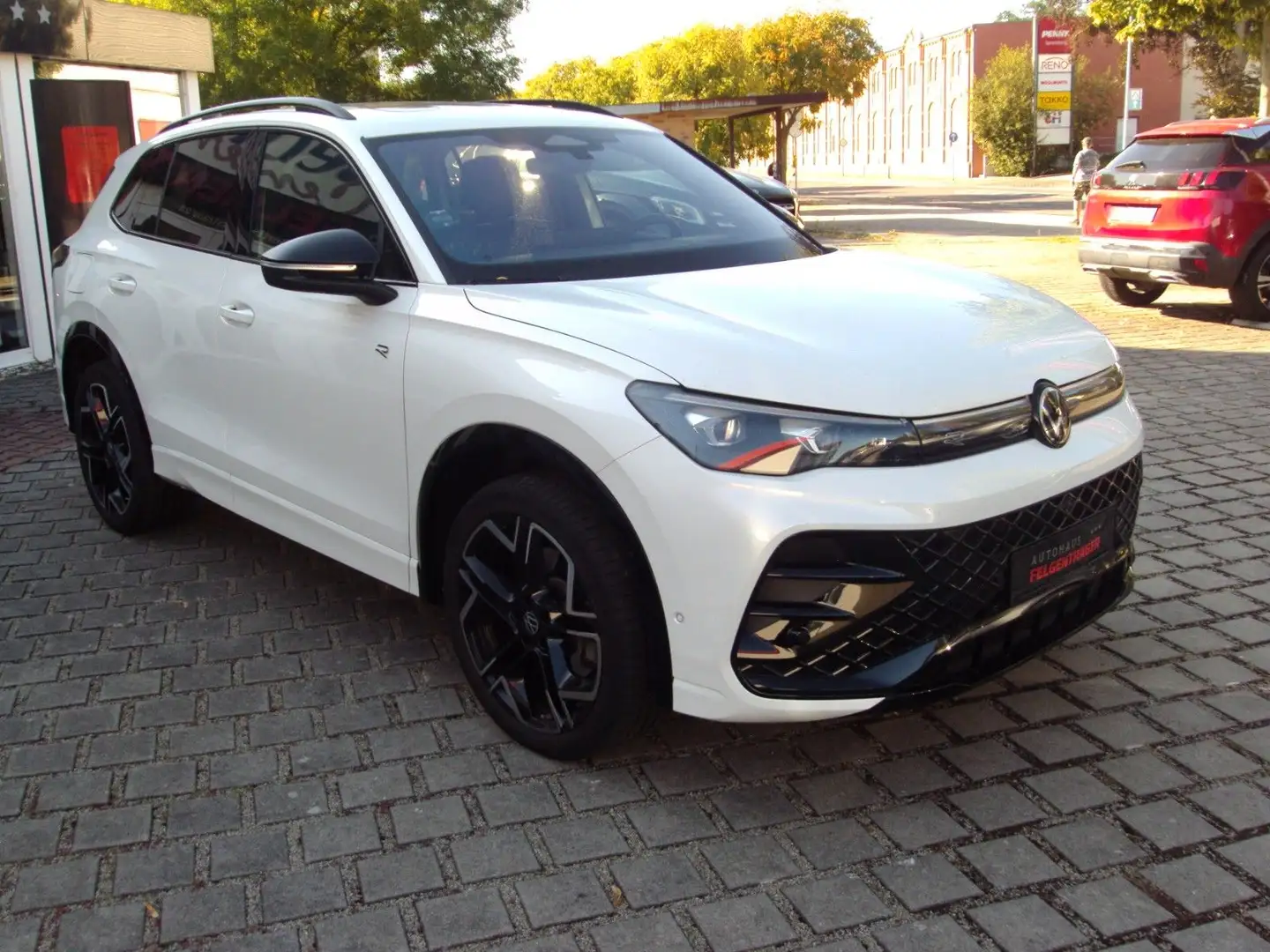 Volkswagen Tiguan 2.0 TDI DSG 4MOTION "R-Line" Weiß - 2