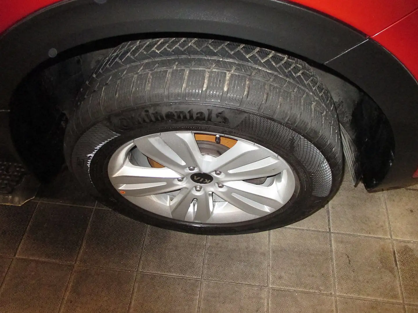 Kia Sportage 1,6 CRDI SCR Gold Rot - 2