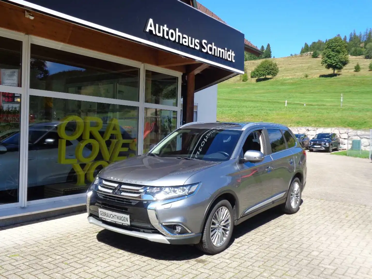 Mitsubishi Outlander TOP mit Fahrassistenz 2.2 DI-D 4WD AT Gris - 2