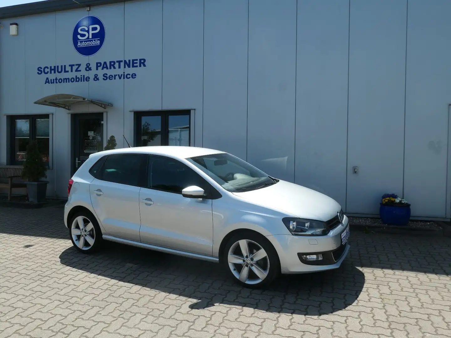 Volkswagen Polo V Highline // 2.Hd., Scheckh., Zahnr. Neu! Silber - 1