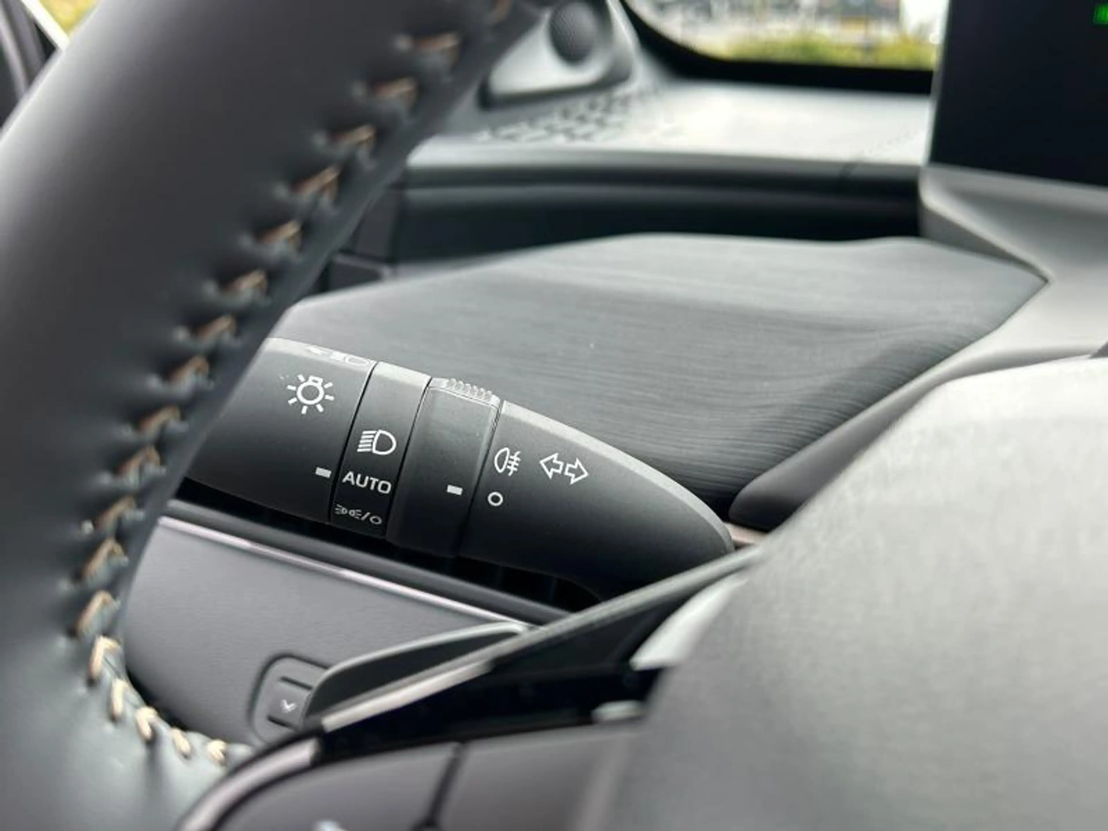 Toyota bZ4X 74.7KWH EXECUTIVE AWD — photo 15