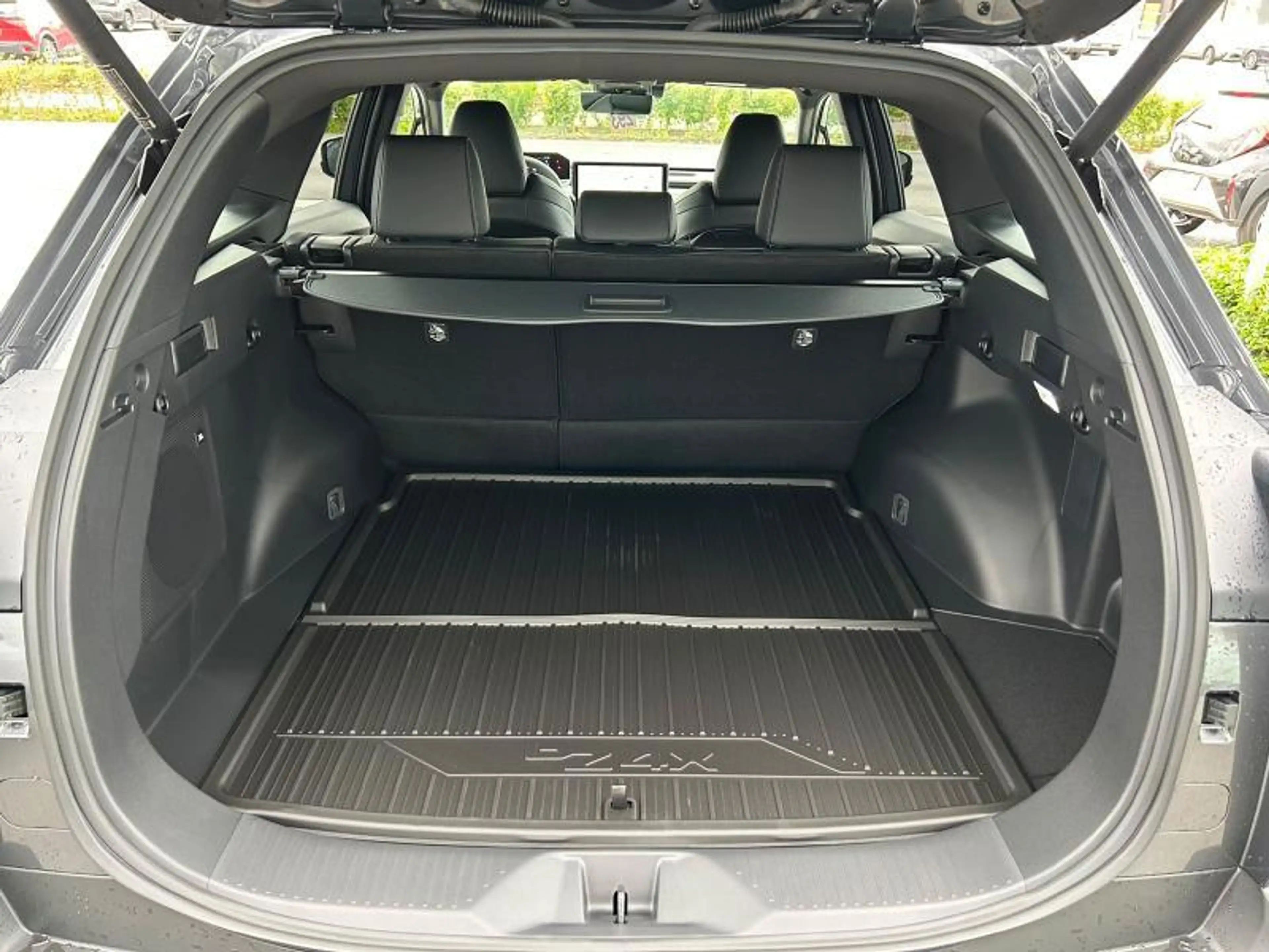 Toyota bZ4X 74.7KWH EXECUTIVE AWD — photo 7