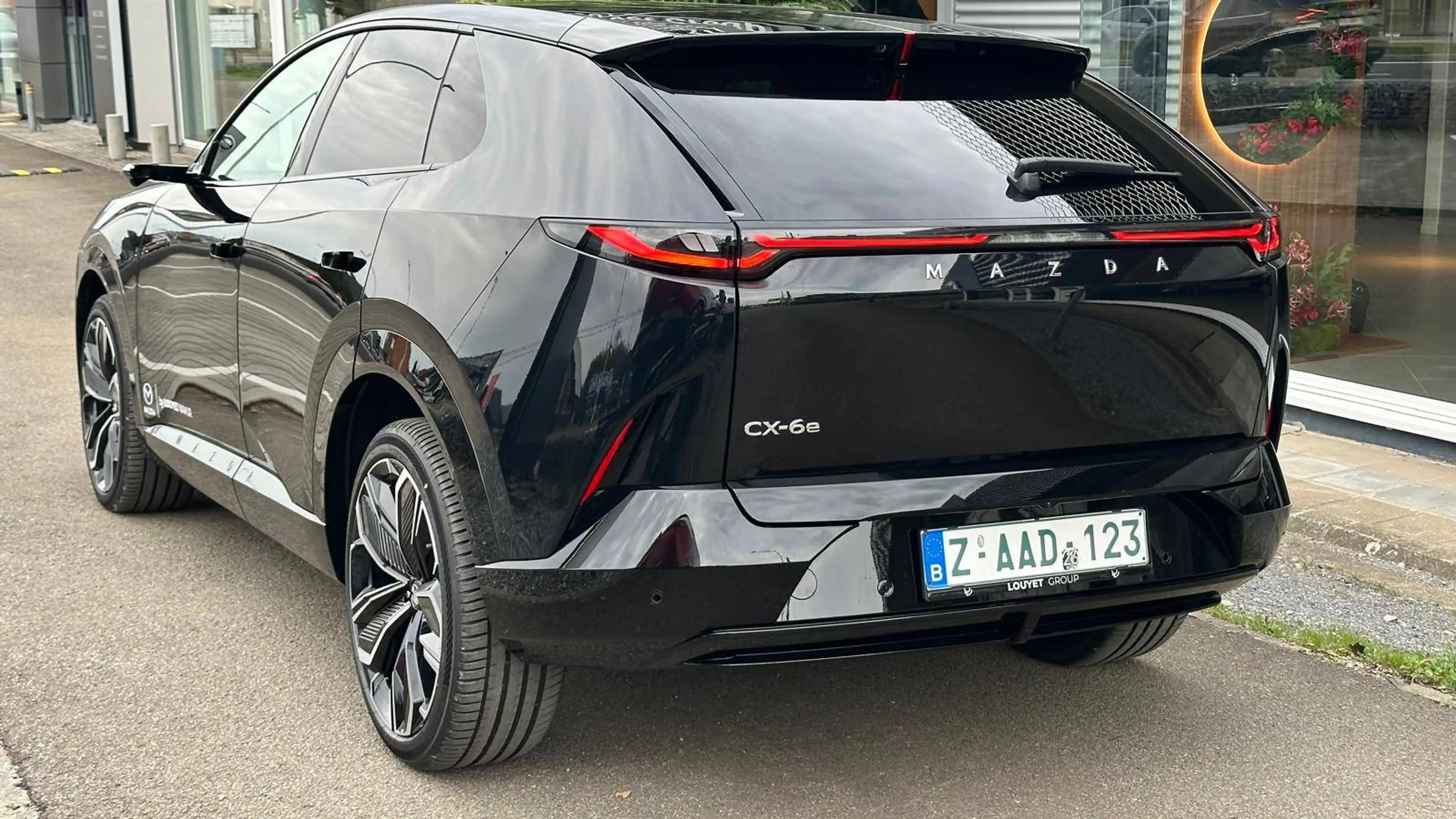 Mazda CX-6e CX-6e 78 kWh Takumi Plus Takumi Plus — photo 4