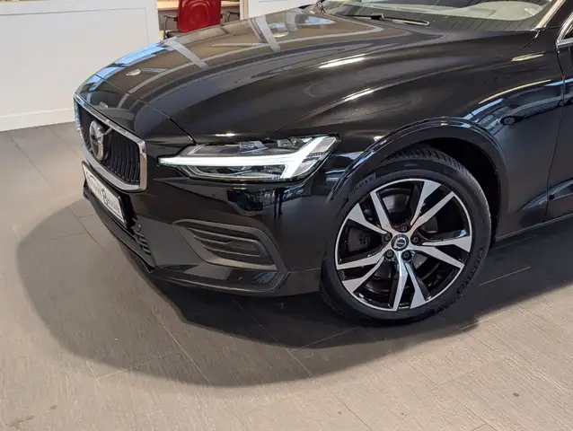 Volvo V60 view 5