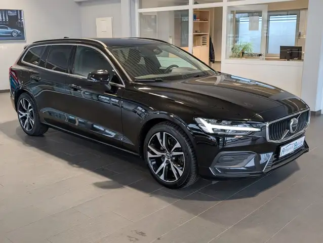 2022 Volvo V60 in Black for sale