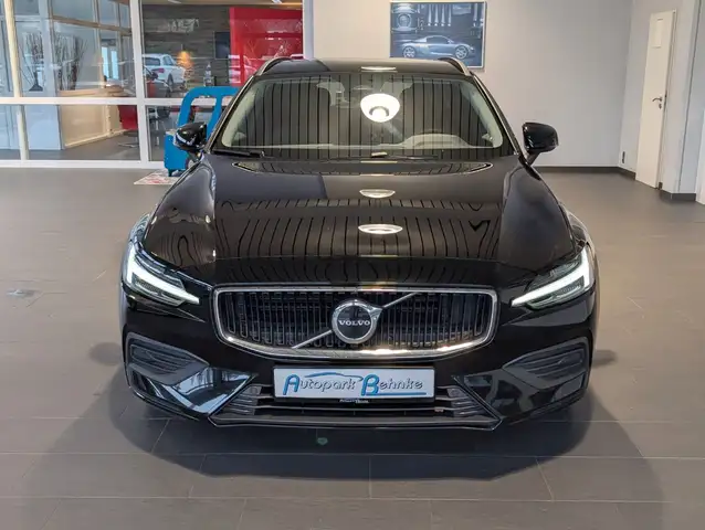 Volvo V60 view 4