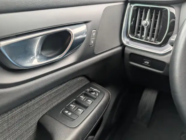 Volvo V60 view 13