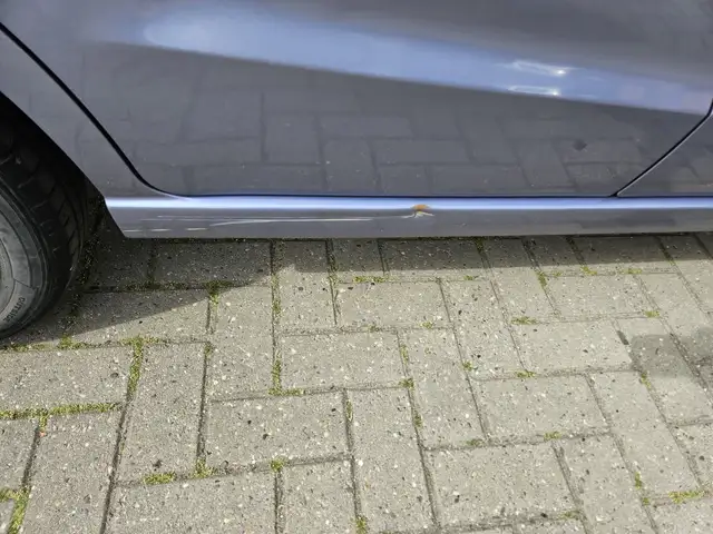 Nissan Pixo view 18