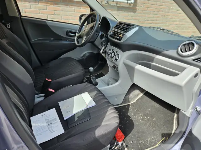Nissan Pixo view 19