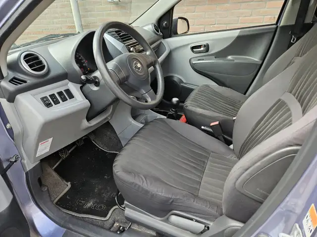 Nissan Pixo view 5