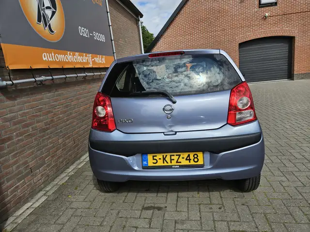 Nissan Pixo view 14