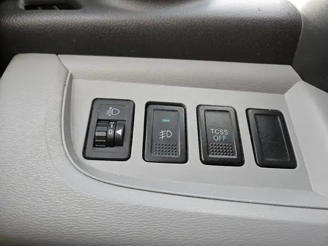 Nissan Pixo view 10