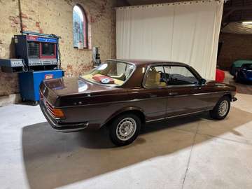 C /W123 / First paint & owner/new condition