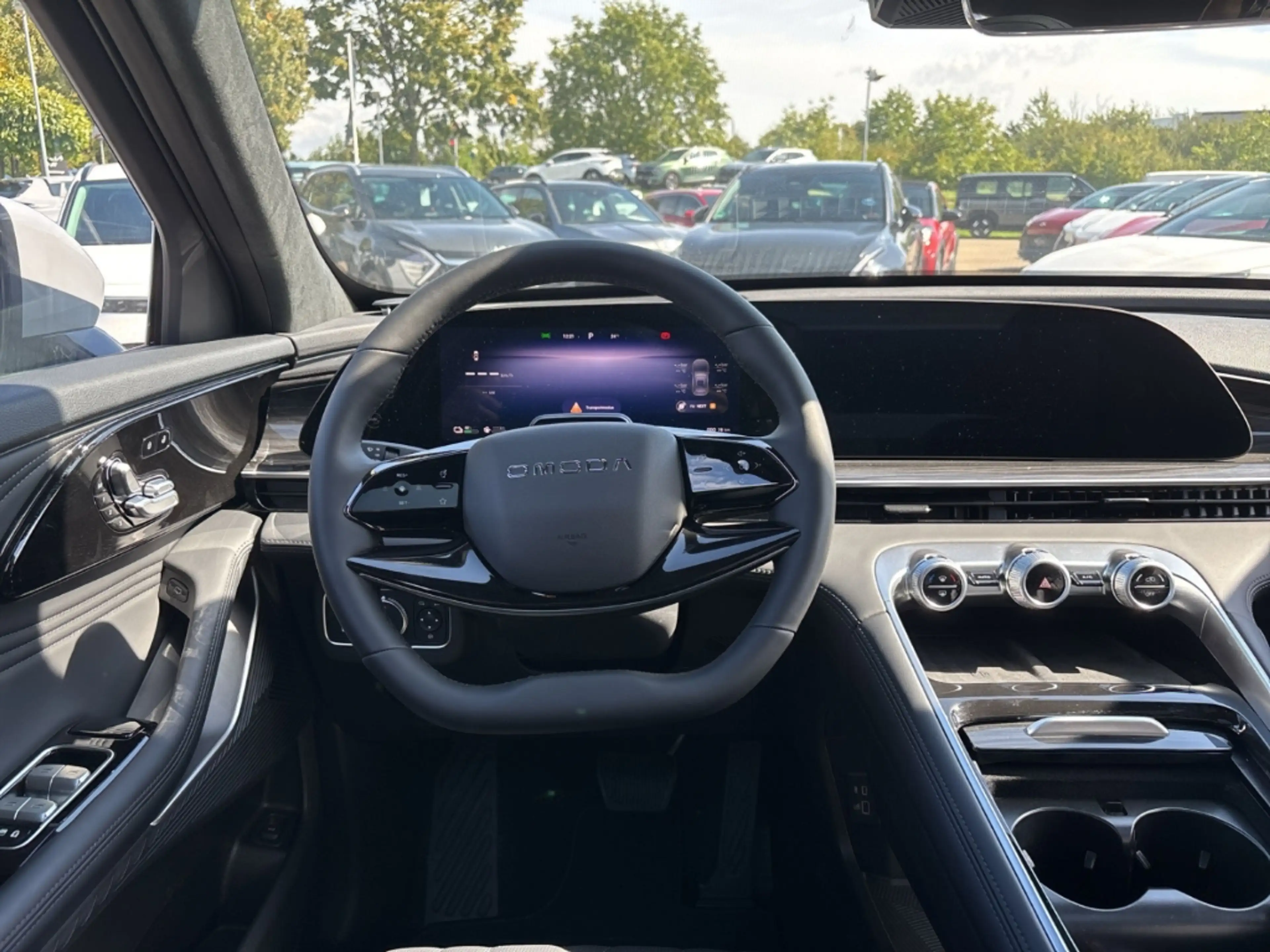 Omoda 9 Exclusive PHEV 1.5 TGDI AWD / 0,99% / 540° / PANO — photo 13