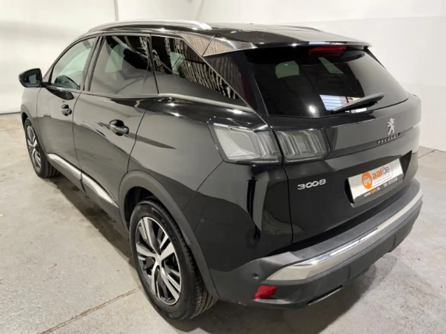 Peugeot 3008 1.5 BlueHDi Allure Pack Automatik EU6d Navi LED AC Schwarz - 2