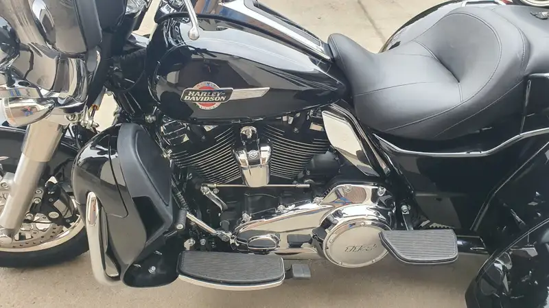 Harley-Davidson Tri Glide - foto 2