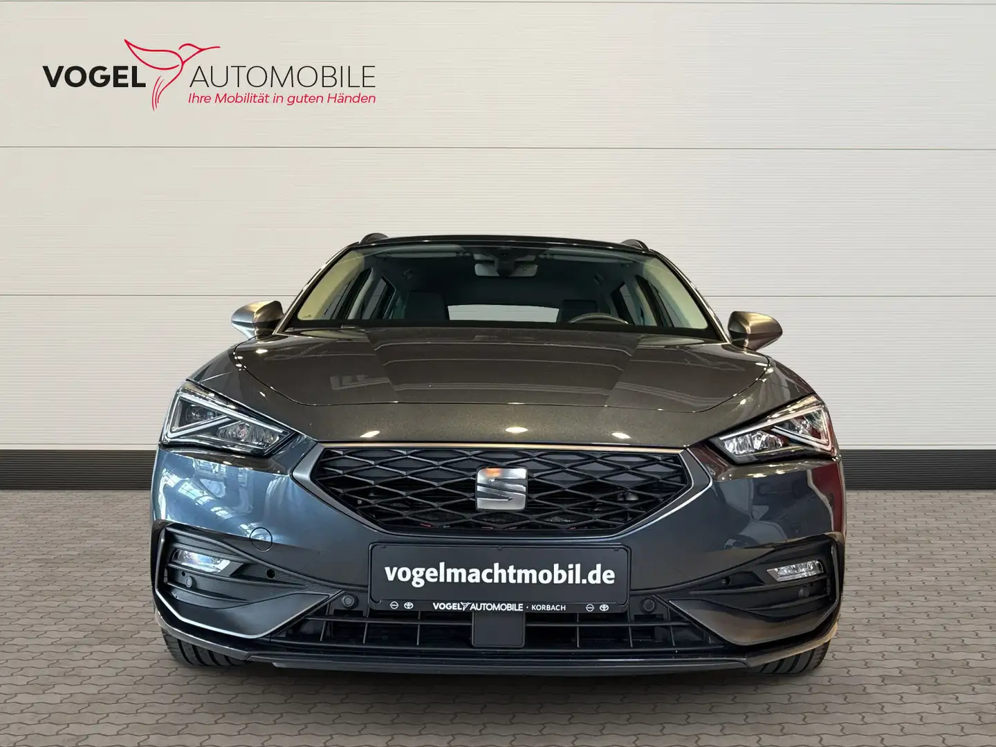 SEAT Leon Sportstourer 1.5 TSI FR +Navi+Virtual+LED. Gris - 2