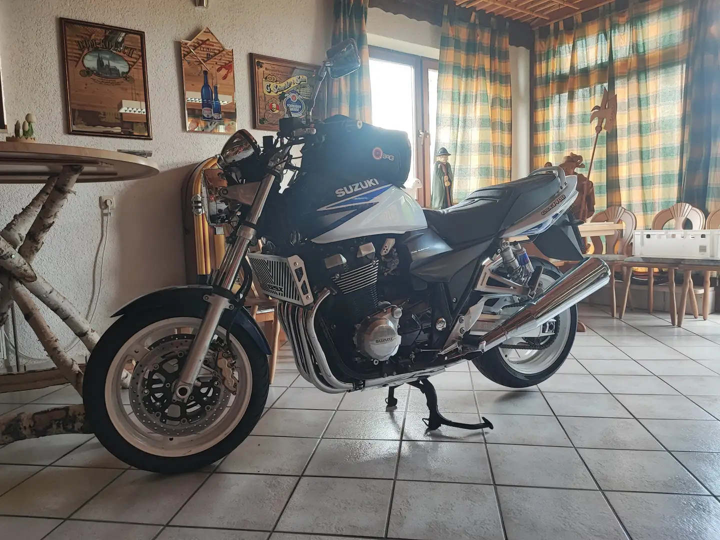 Suzuki GSX 1400 Niebieski - 1
