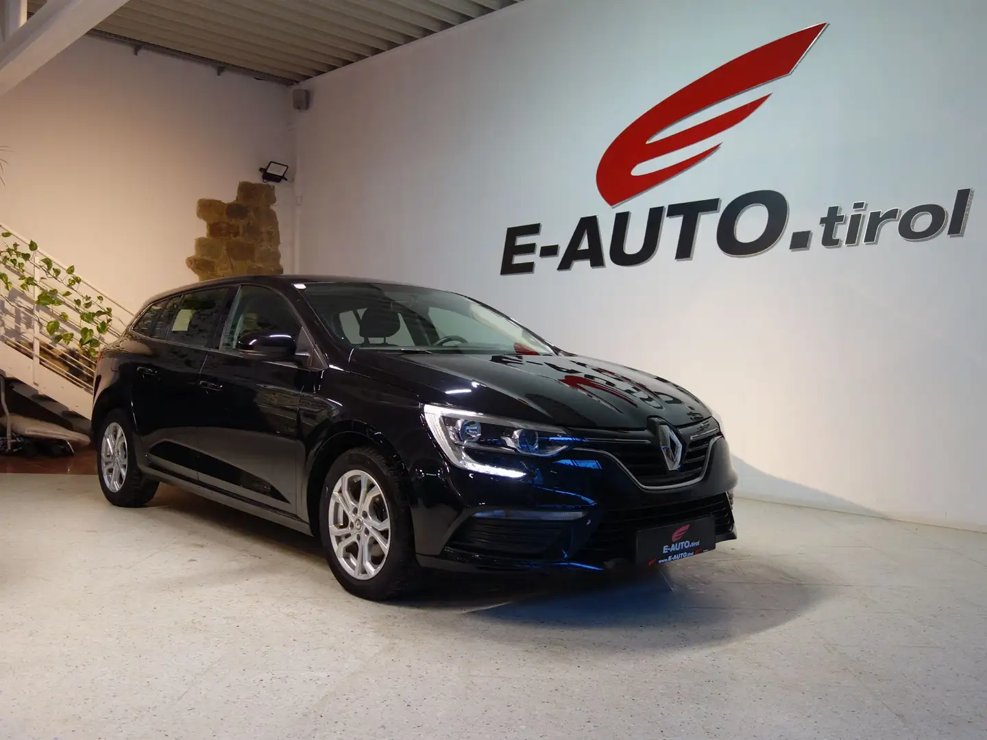 Renault Megane Grandtour TCe100 *TEMPOMAT *BLUETOOTH *LED TFL Schwarz - 1