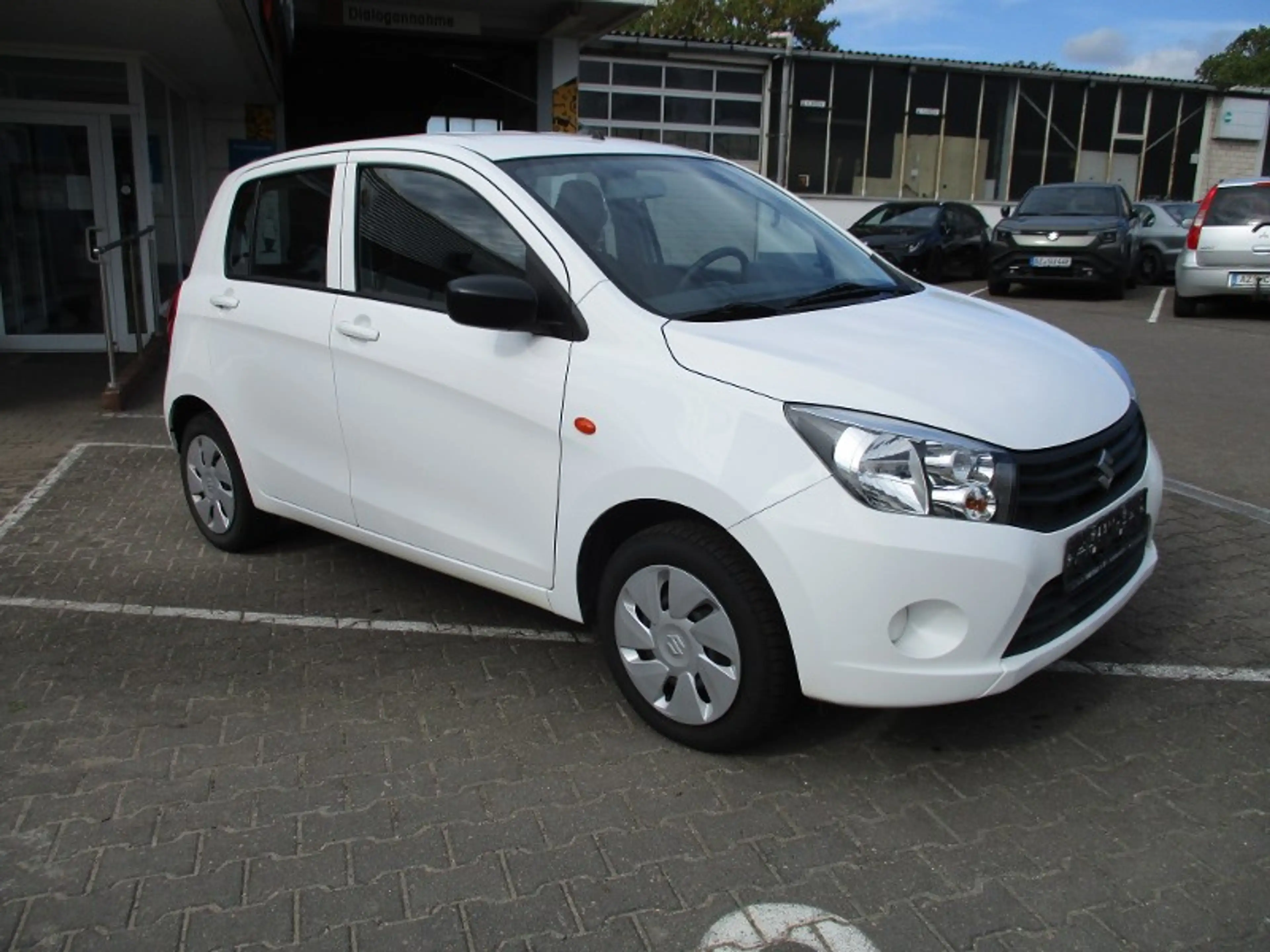 Suzuki Celerio 1,0 Club Automatik Klima — photo 2