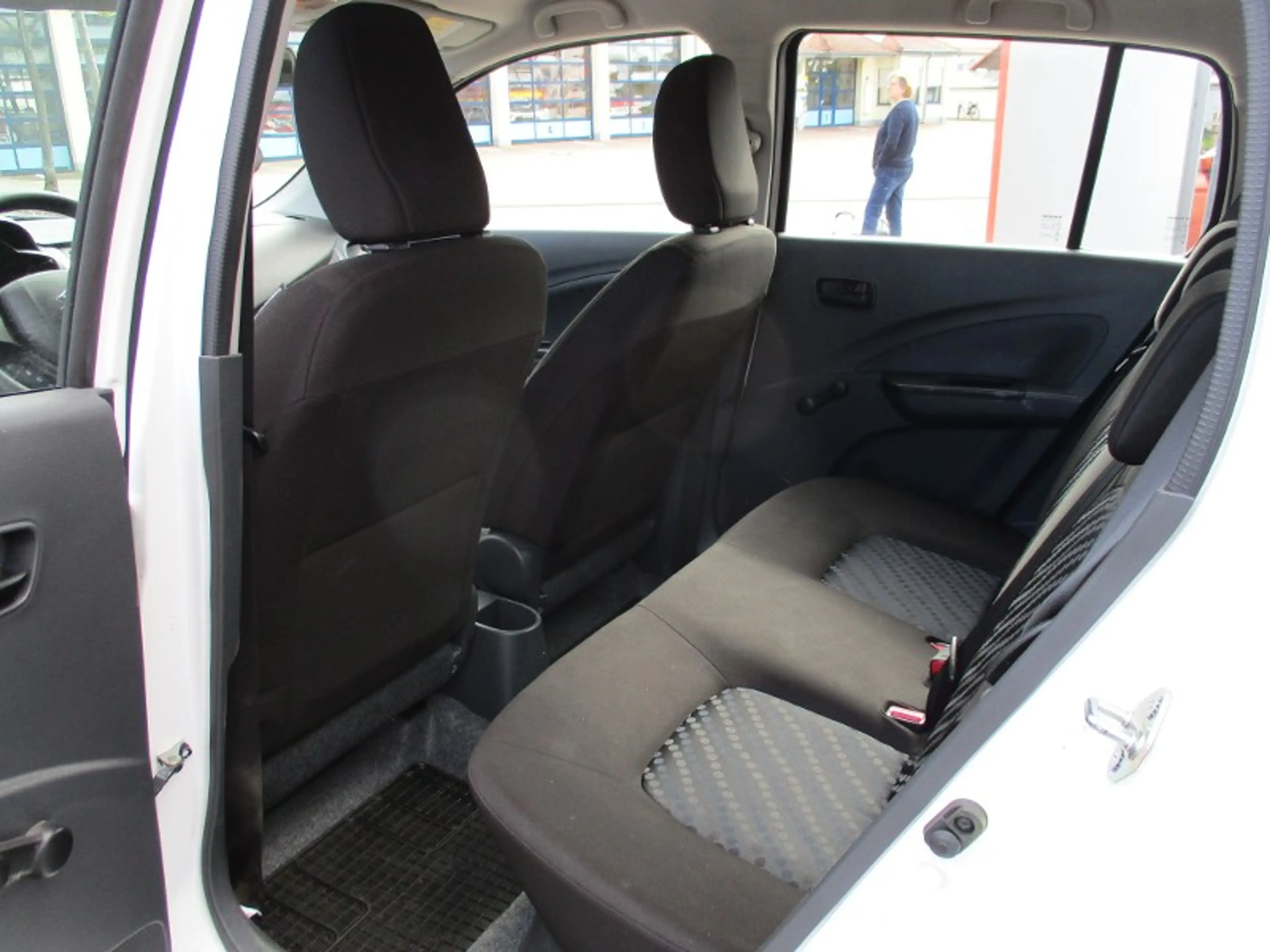 Suzuki Celerio 1,0 Club Automatik Klima — photo 7