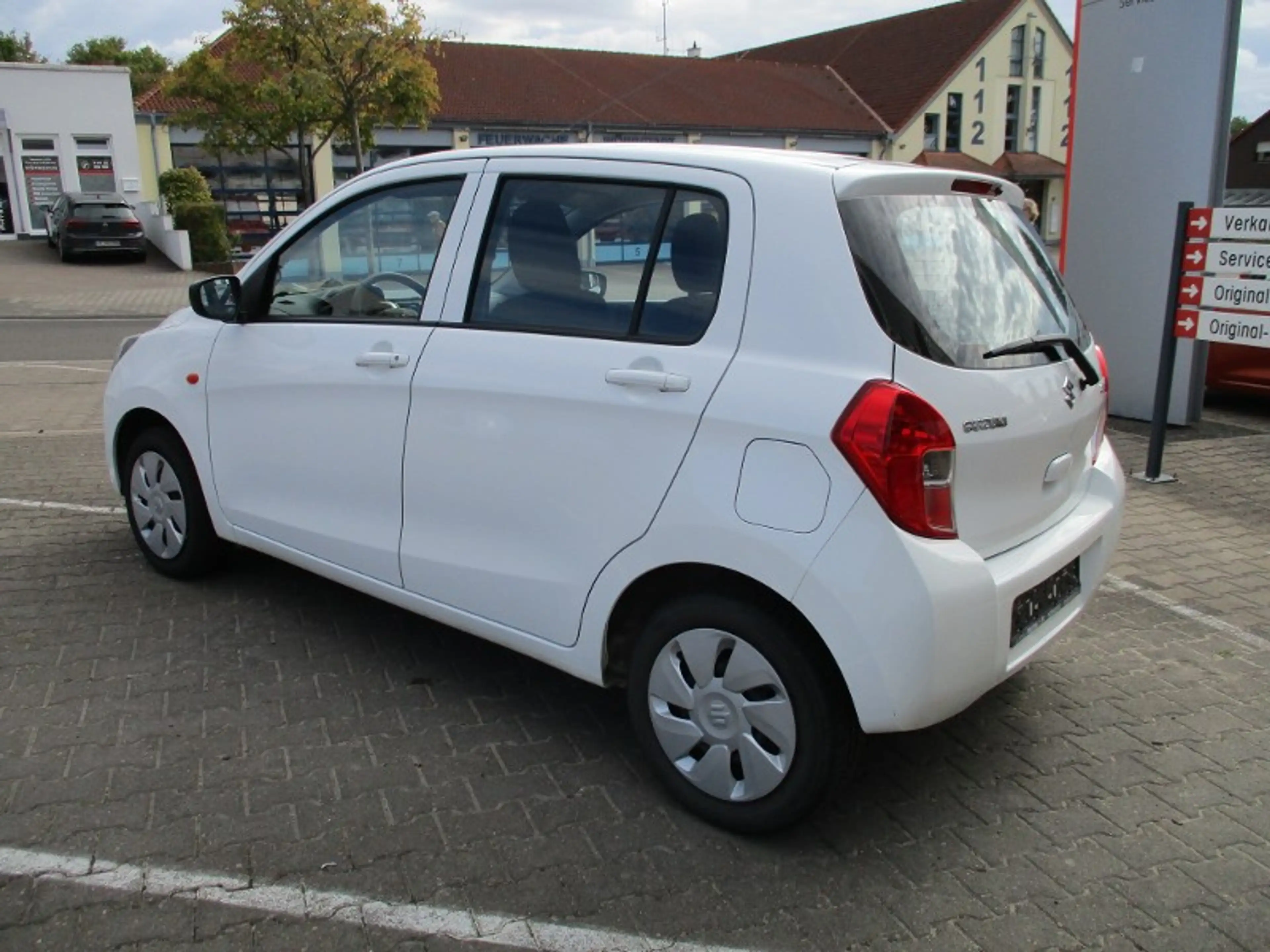 Suzuki Celerio 1,0 Club Automatik Klima — photo 5