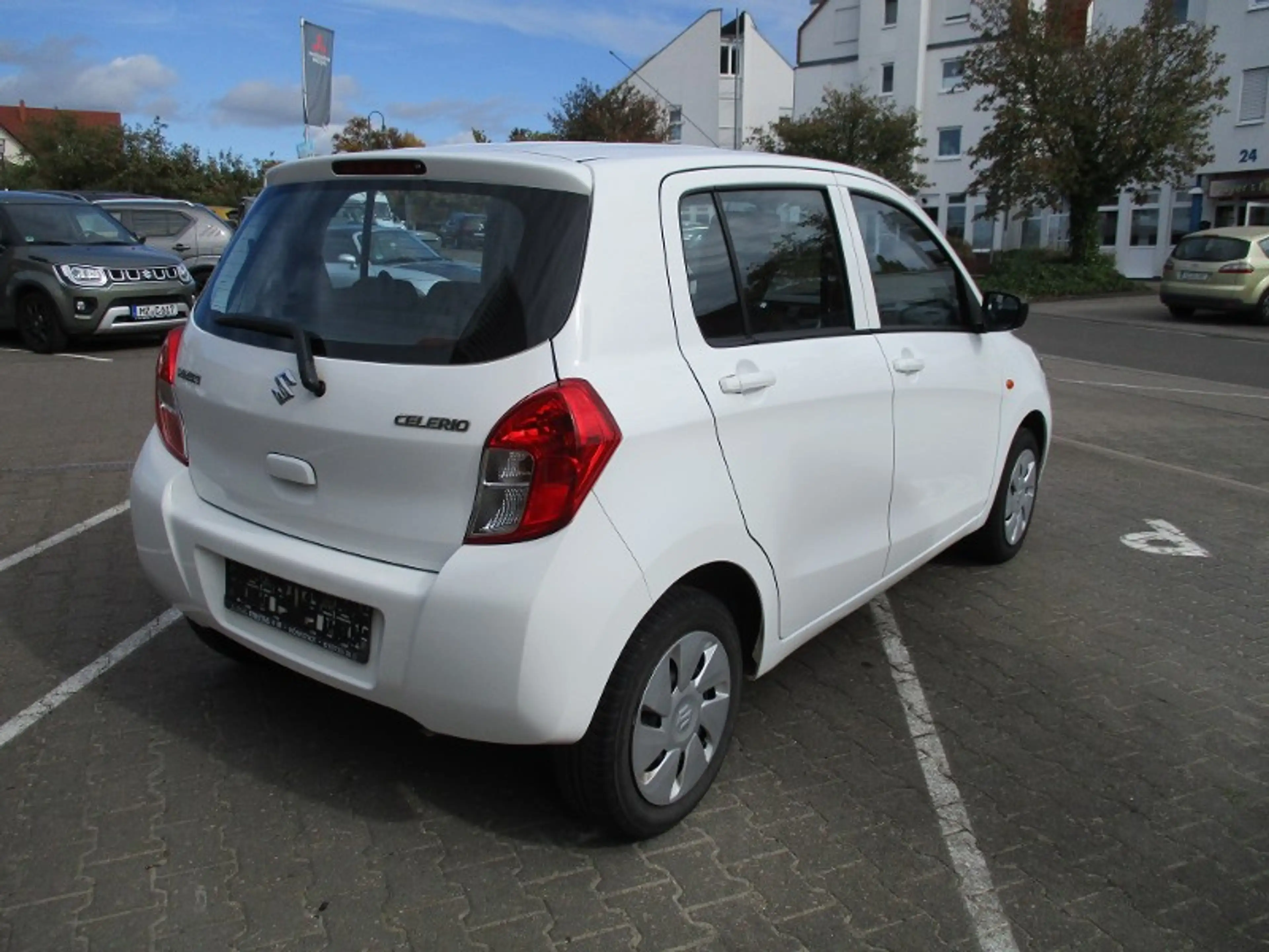 Suzuki Celerio 1,0 Club Automatik Klima — photo 3