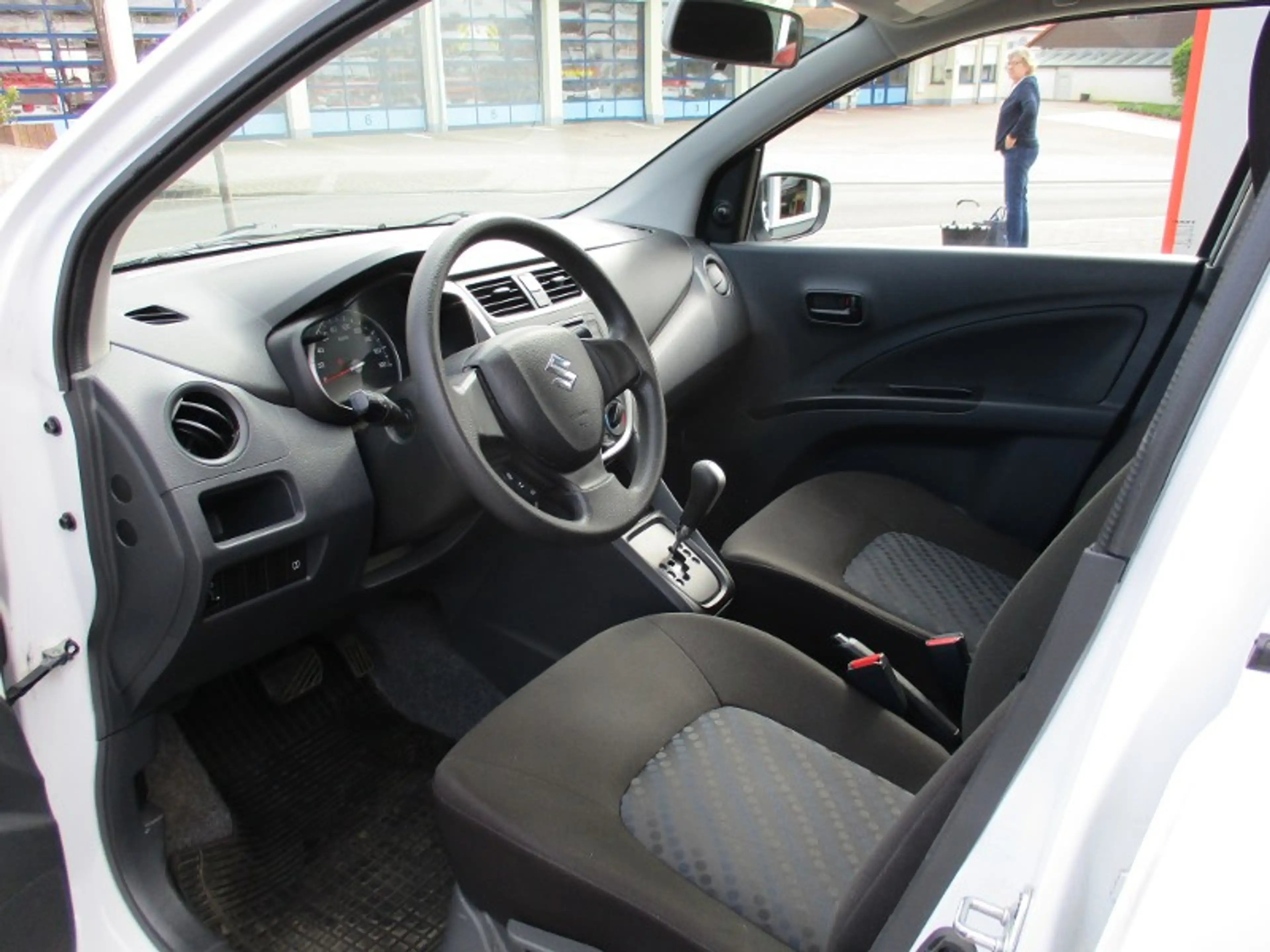 Suzuki Celerio 1,0 Club Automatik Klima — photo 6