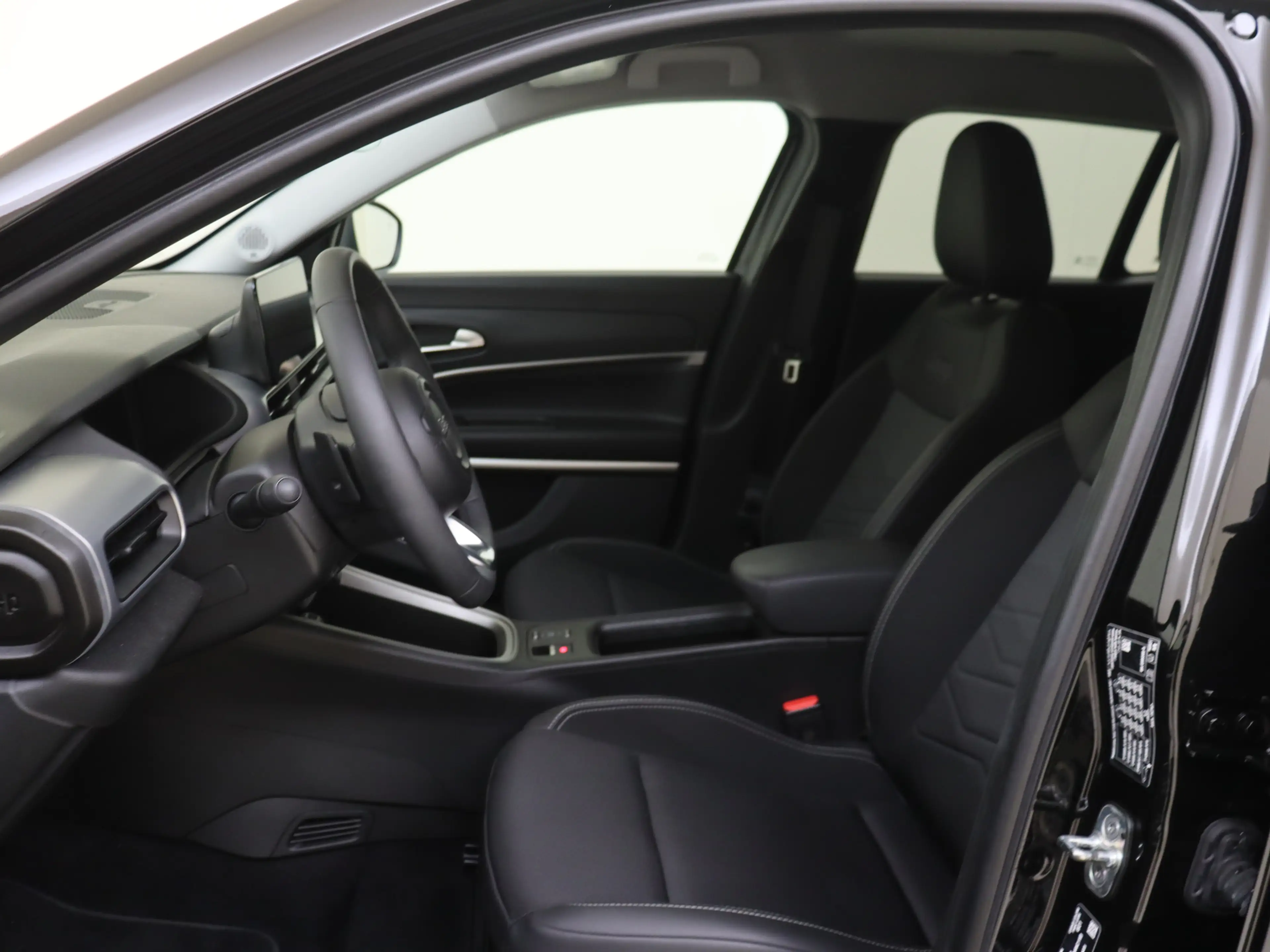 Jeep Avenger 1.2 e-Hybrid Summit YP — photo 10