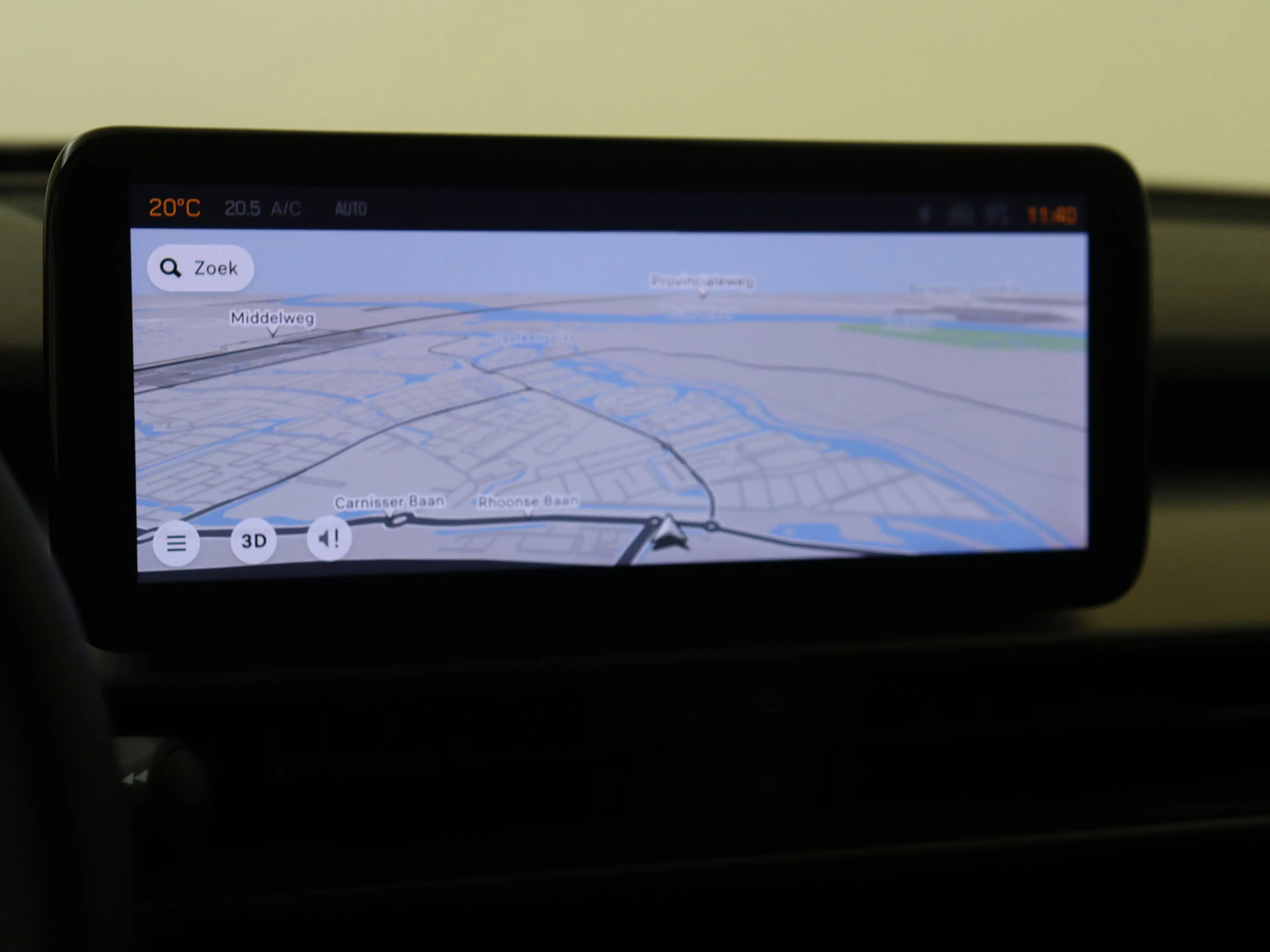 Jeep Avenger 1.2 e-Hybrid Summit YP — photo 15