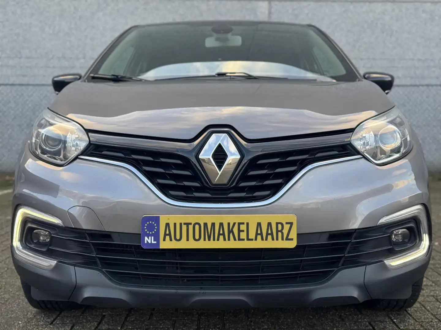Renault Captur 1.5 dCi Intens TREKHAAK NAVI PDC STOELVERW. Grau - 2