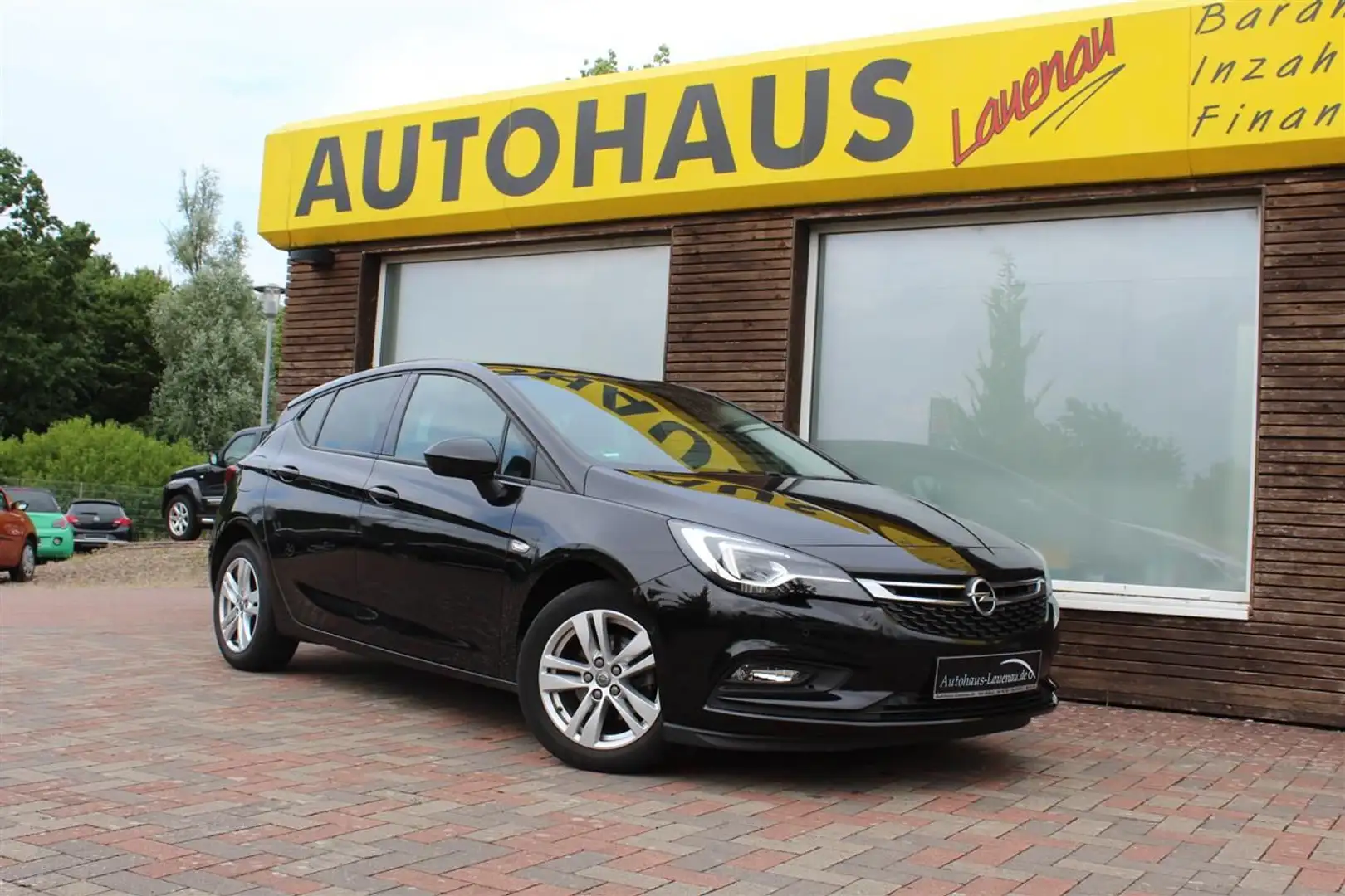 Opel Astra 1.4 Turbo Zwart - 1